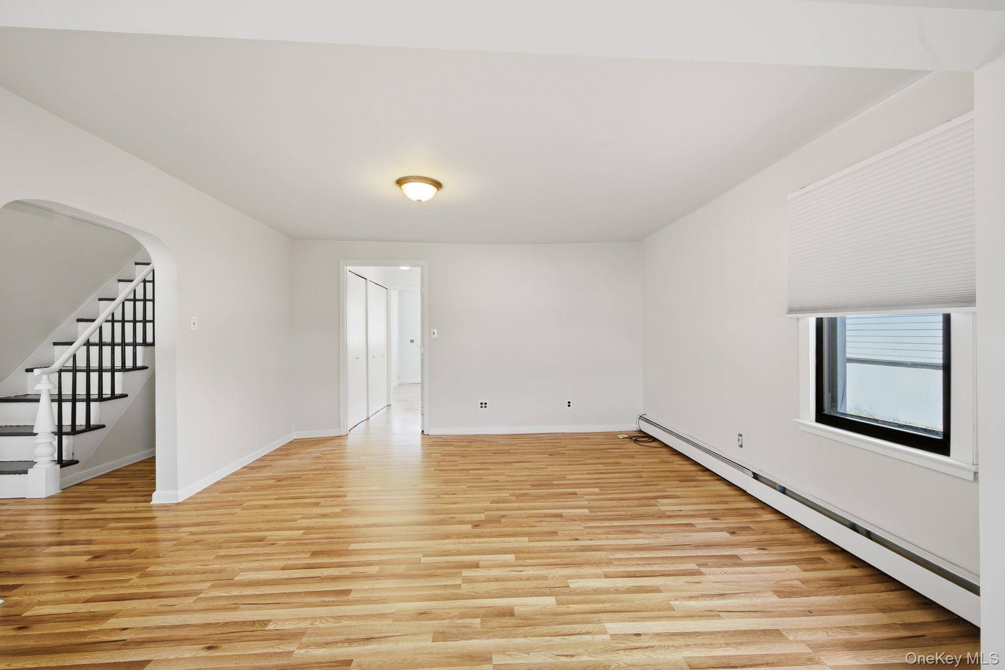 94 E Lakewood ST, Patchogue, NY 11772