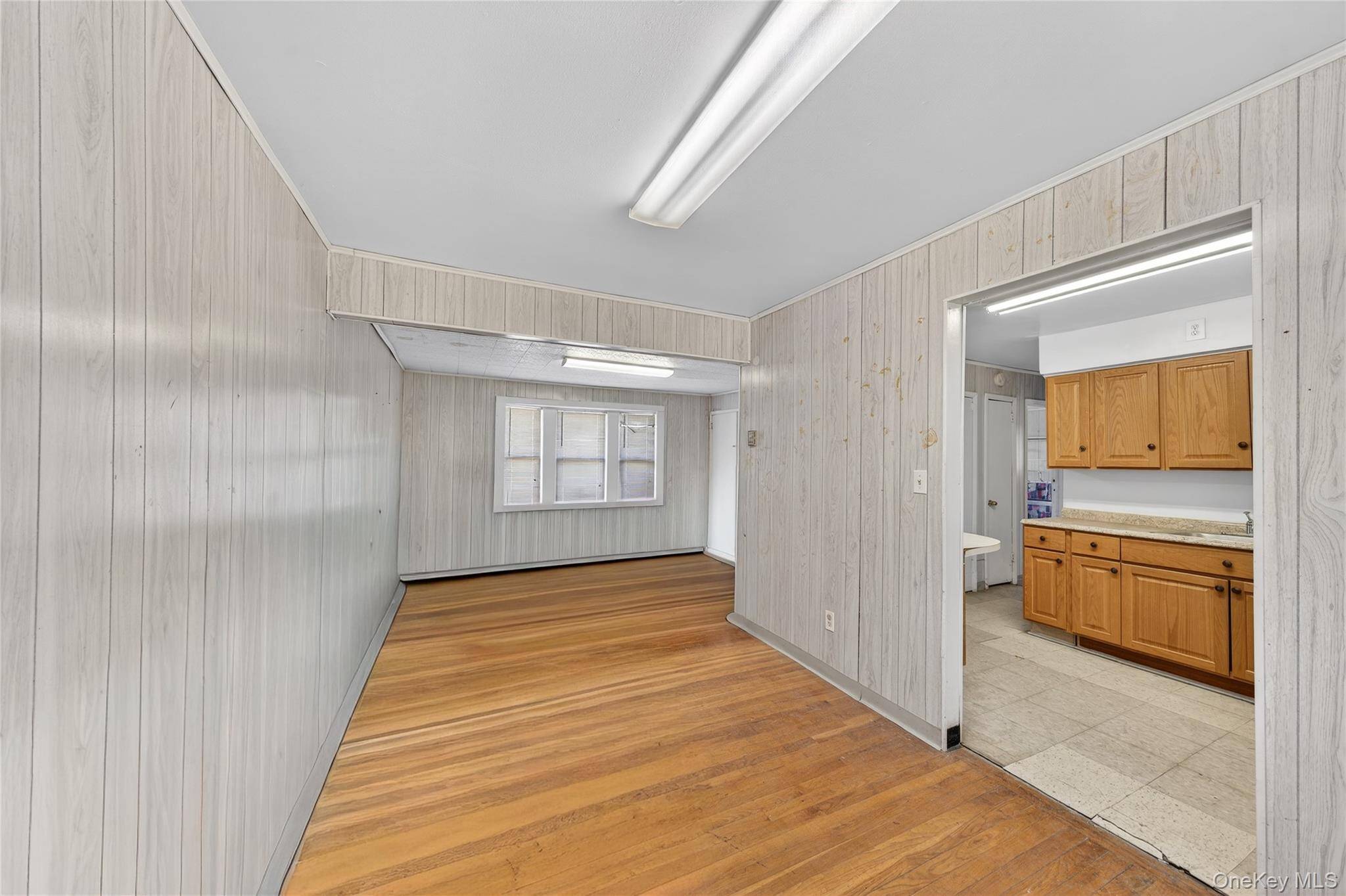 188 Amherst ST, Hempstead, NY 11550