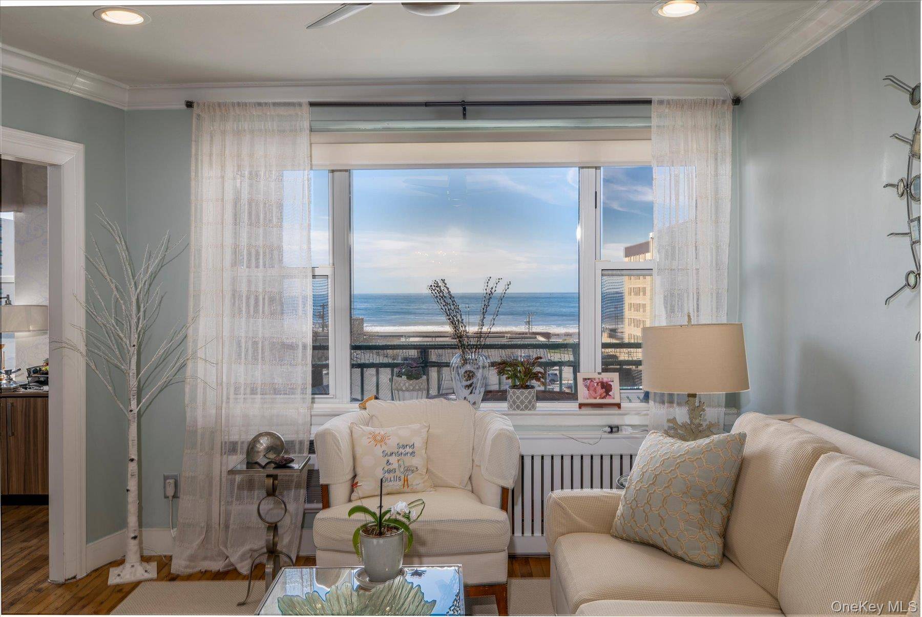333 E Broadway #4H, Long Beach, NY 11561
