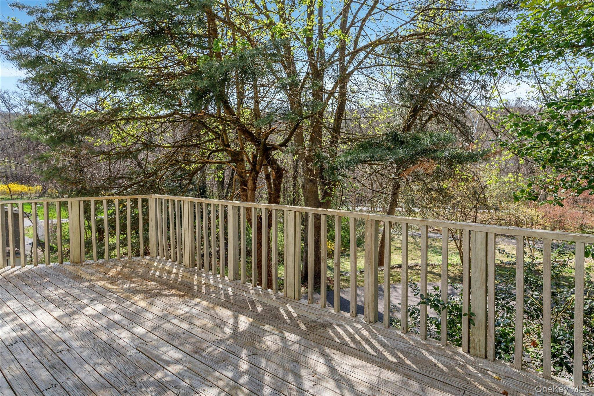 147 Stoneleigh AVE, Carmel, NY 10512