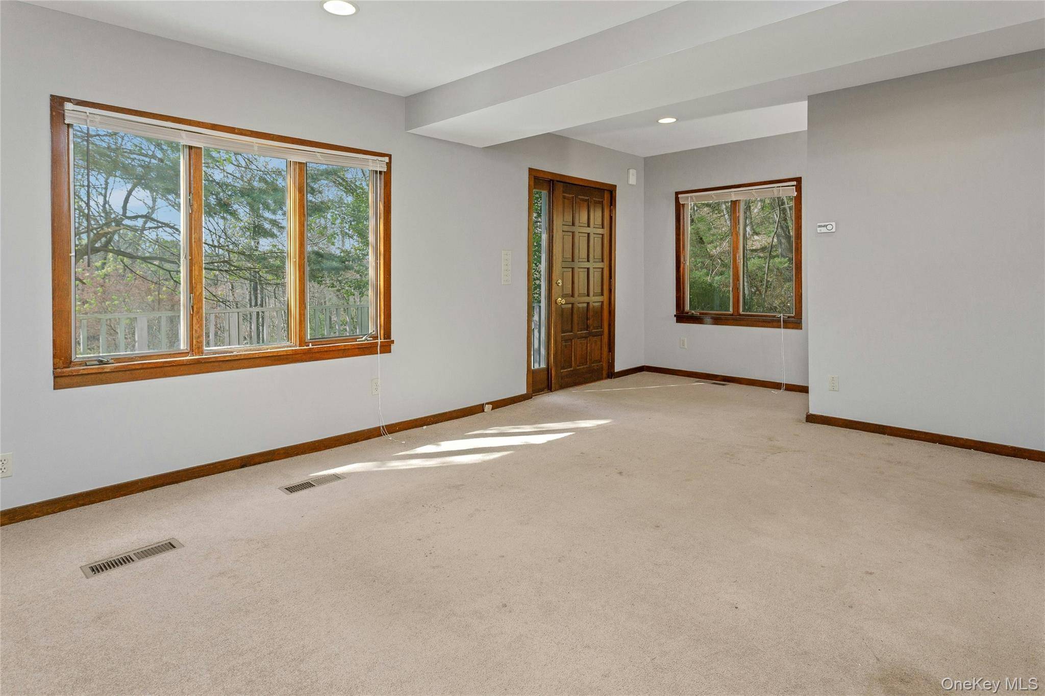 147 Stoneleigh AVE, Carmel, NY 10512