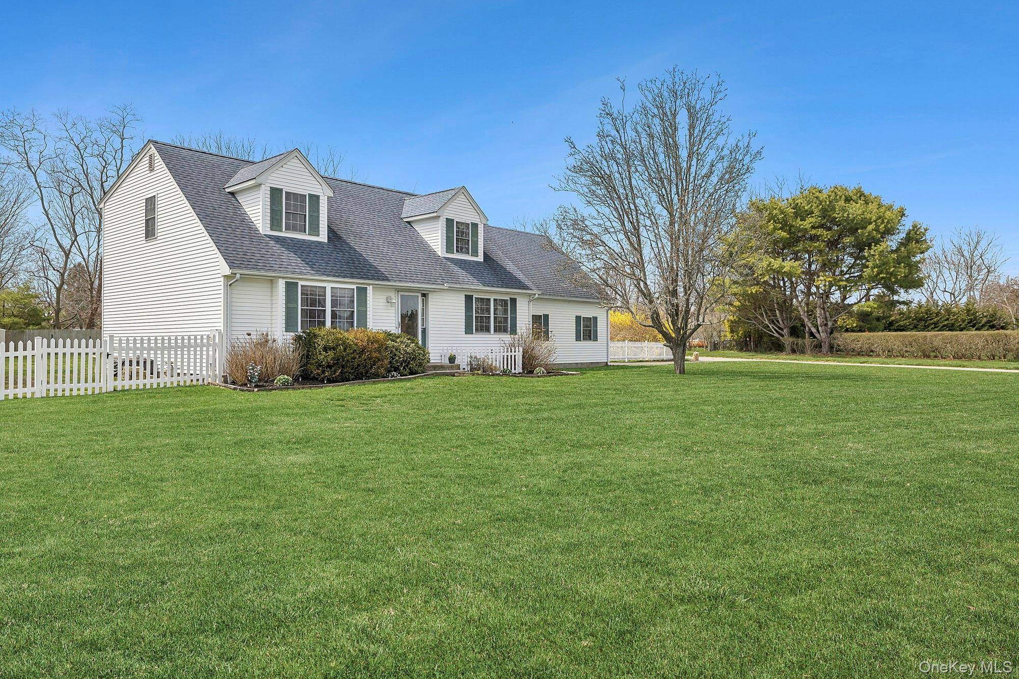240 Lisa DR, Southold, NY 11971