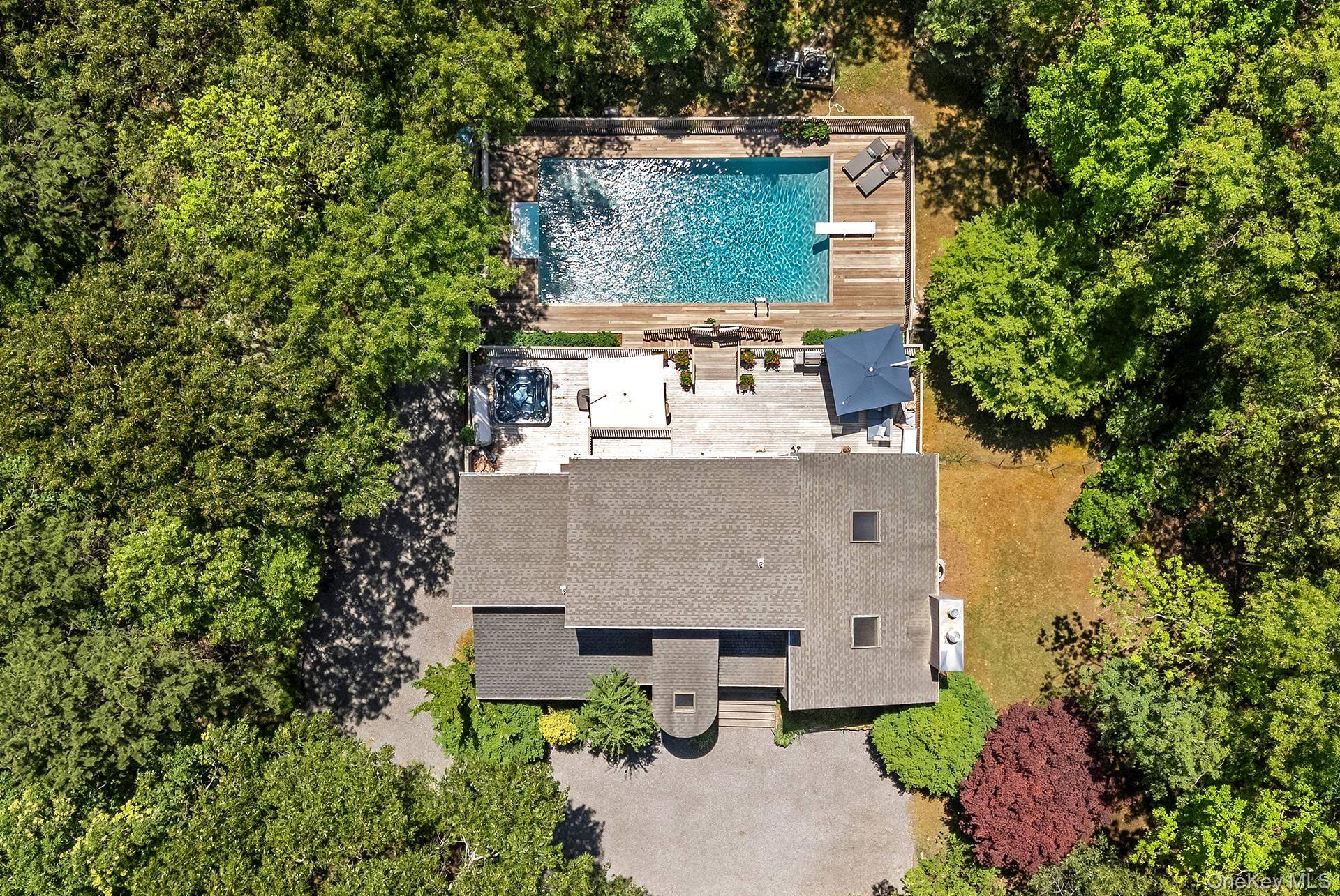 76 Island View DR, Sag Harbor, NY 11963