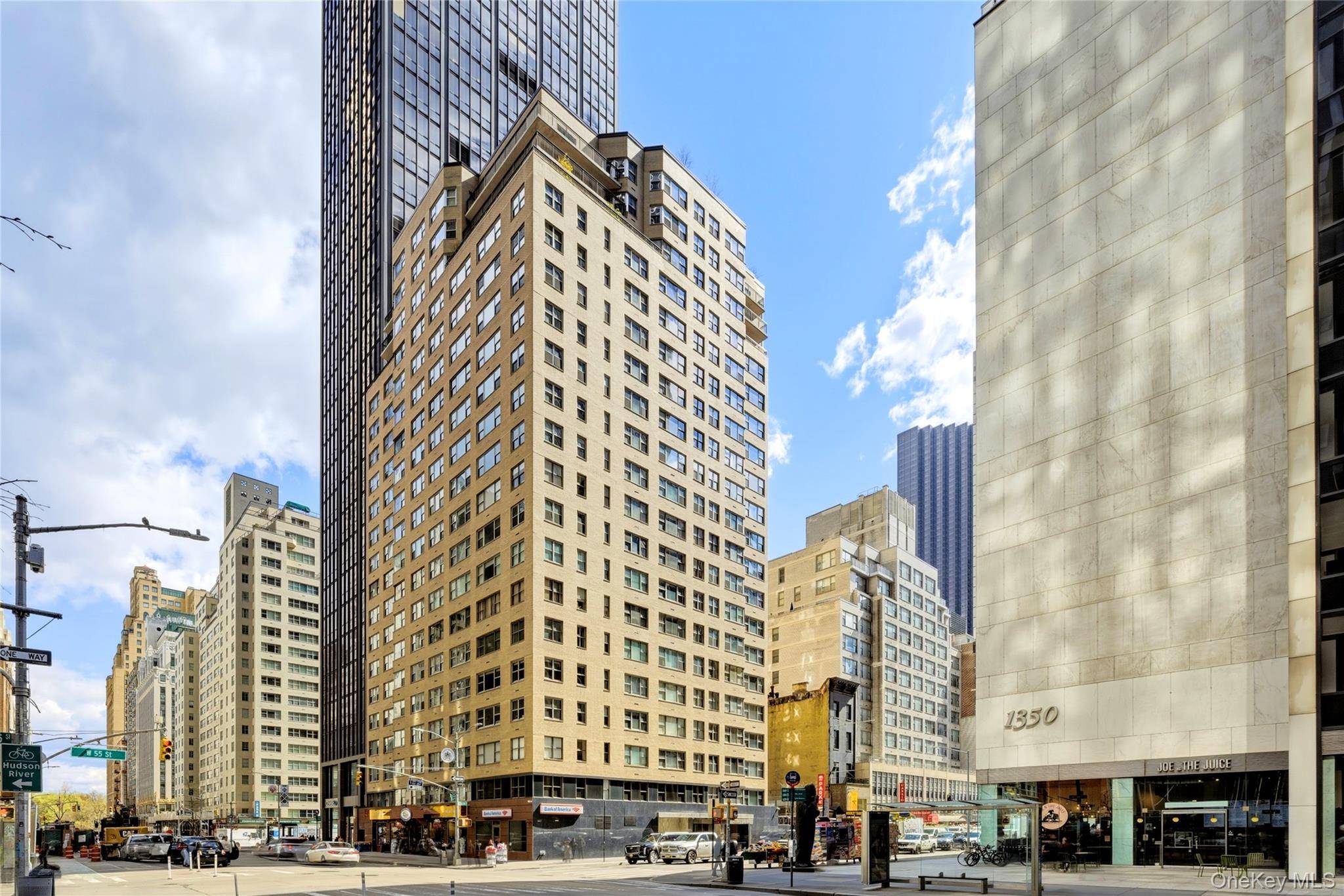 77 W 55th ST #15G, New York (manhattan), NY 10019