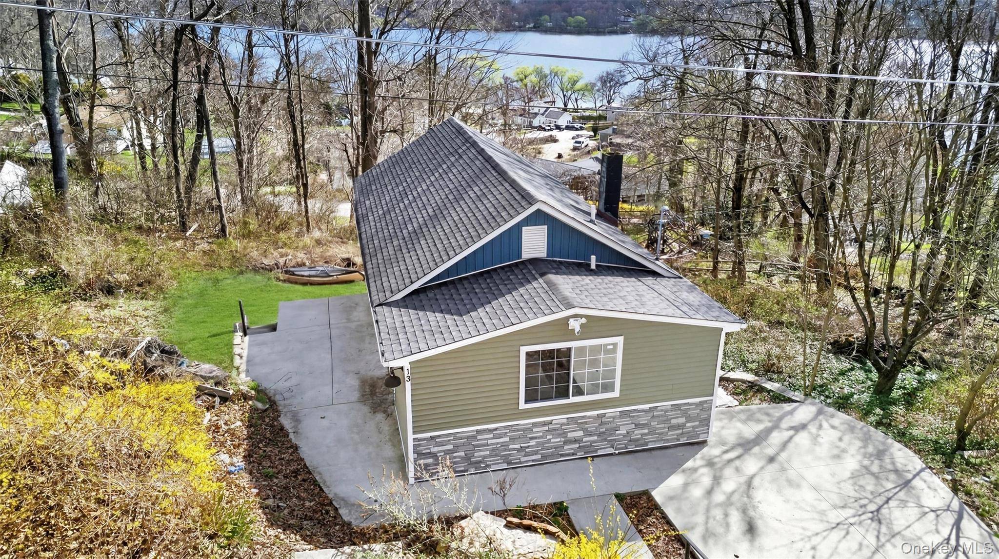 13 Ripley RD, Patterson, NY 12563