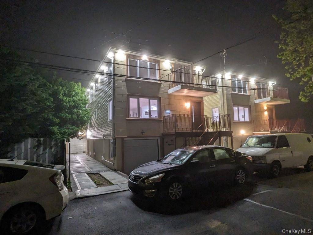 102-31 164th AVE, Howard Beach, NY 11414