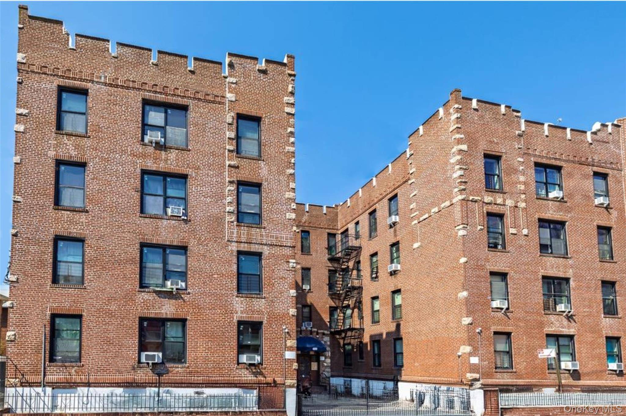 910 Dinsmore AVE, Far Rockaway, NY 11691