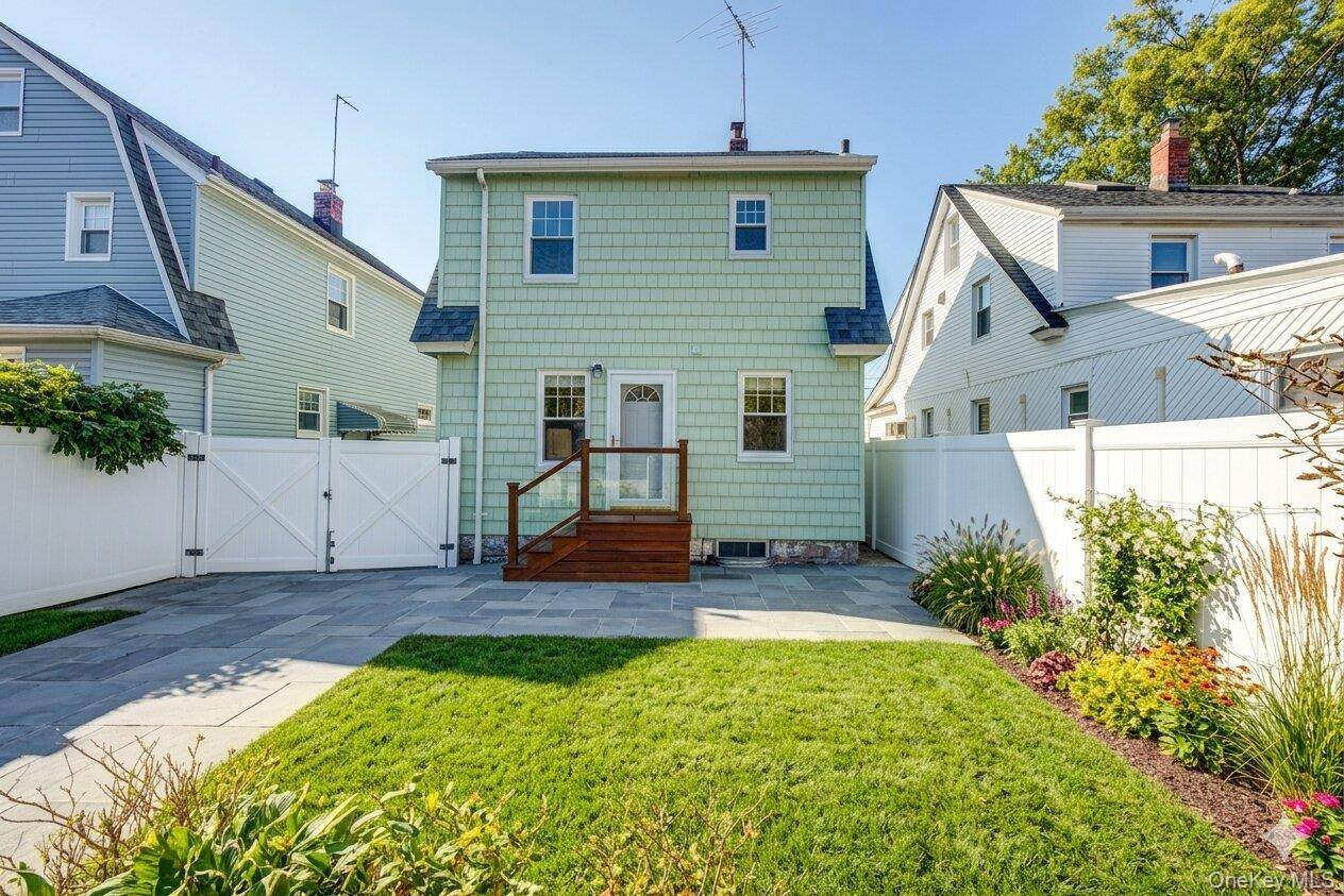 8991 215th PL, Queens Village, NY 11427