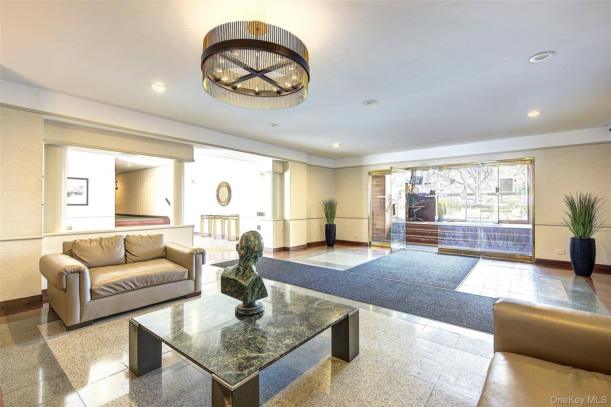 67-66 108 ST #B64, Forest Hills, NY 11375