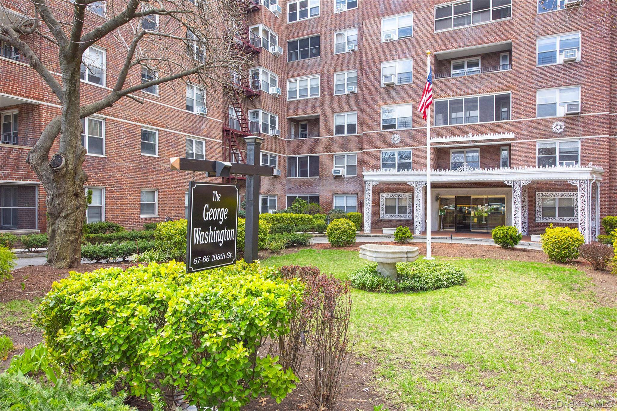 67-66 108 ST #B64, Forest Hills, NY 11375