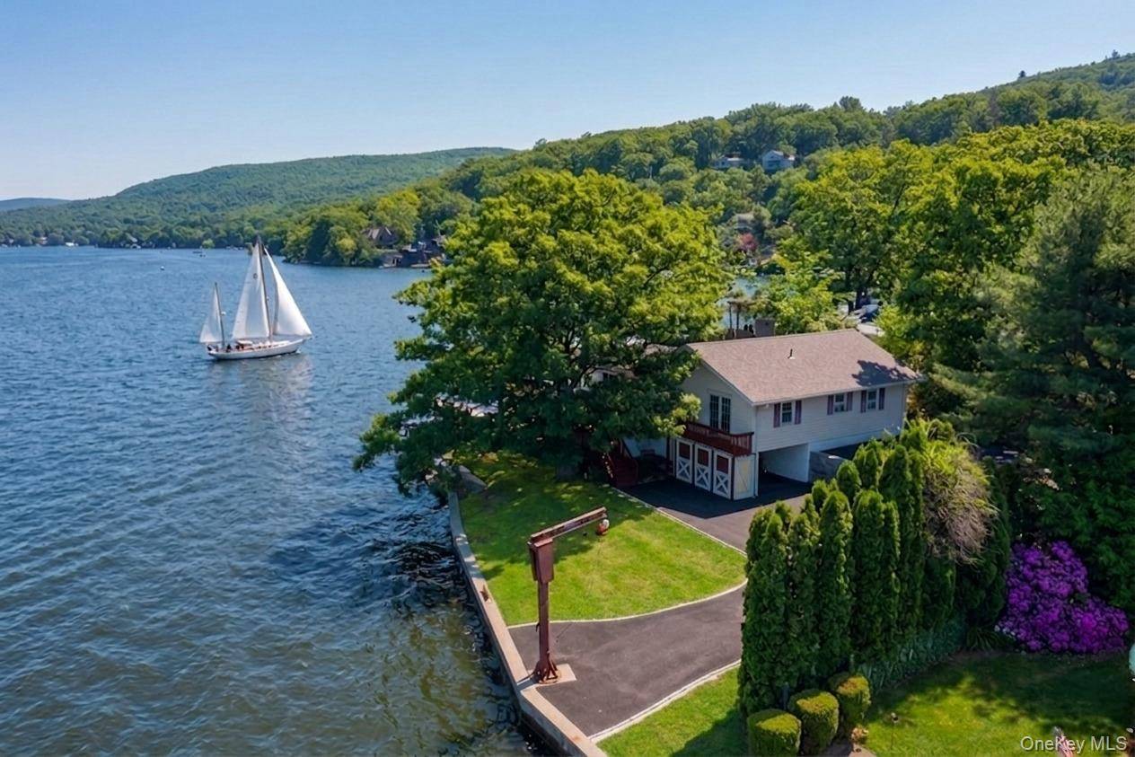 46 W Cove RD, Greenwood Lake, NY 10925