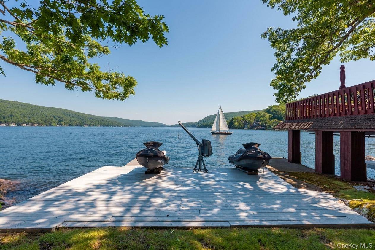 46 W Cove RD, Greenwood Lake, NY 10925