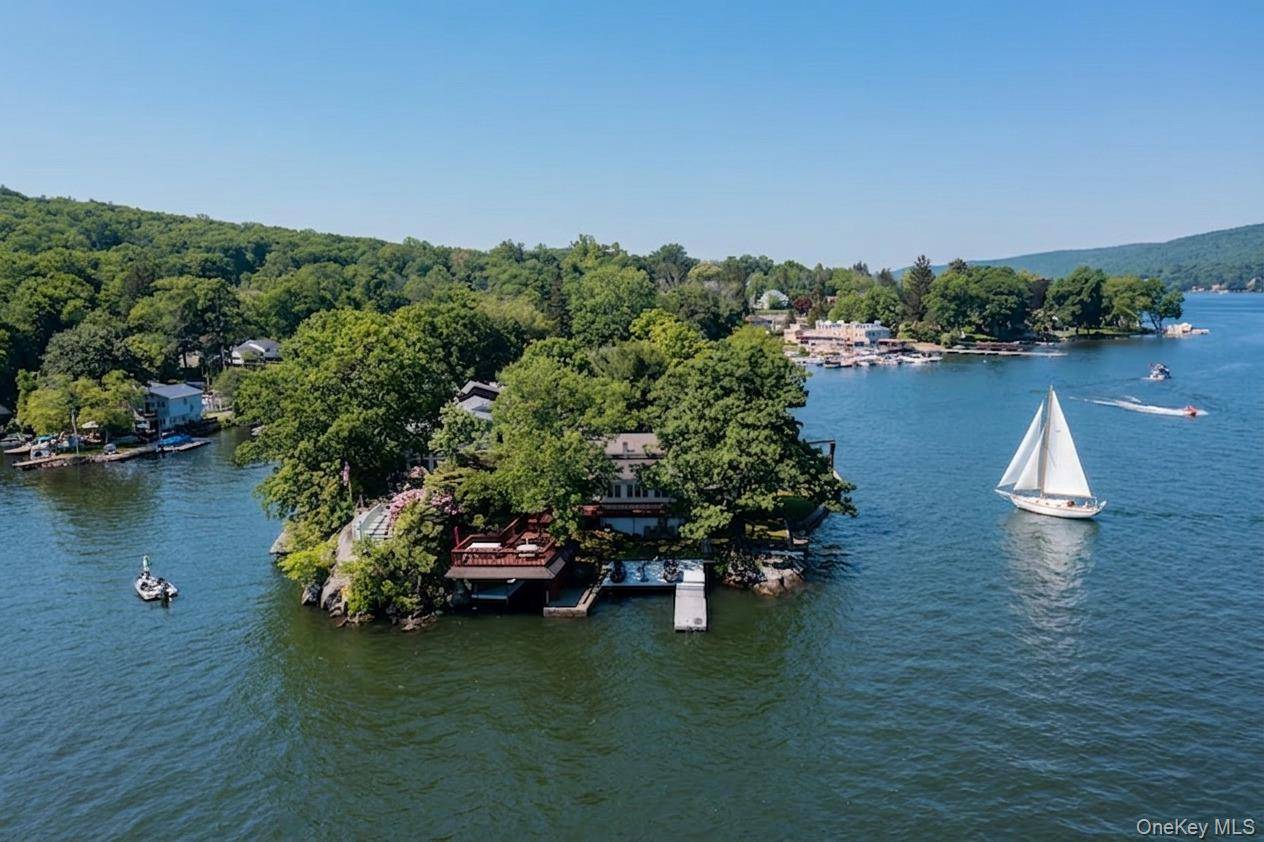 46 W Cove RD, Greenwood Lake, NY 10925