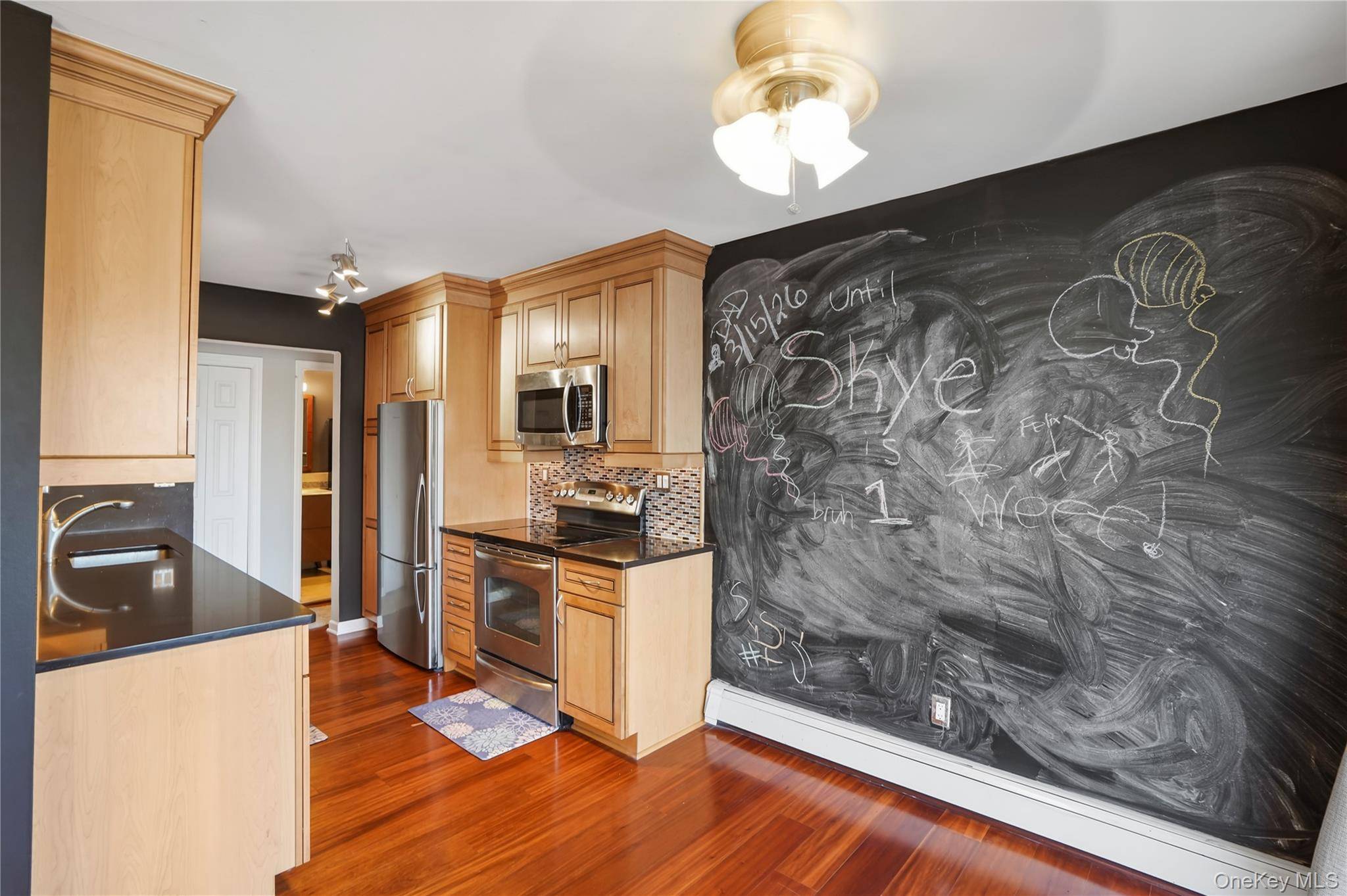 52 Sierra Vista LN, Valley Cottage, NY 10989
