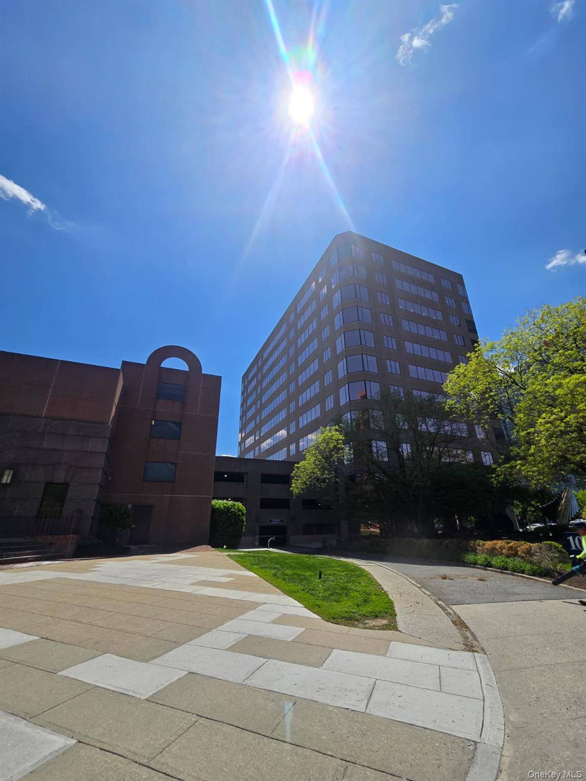 4 Martine AVE #1501, White Plains, NY 10606