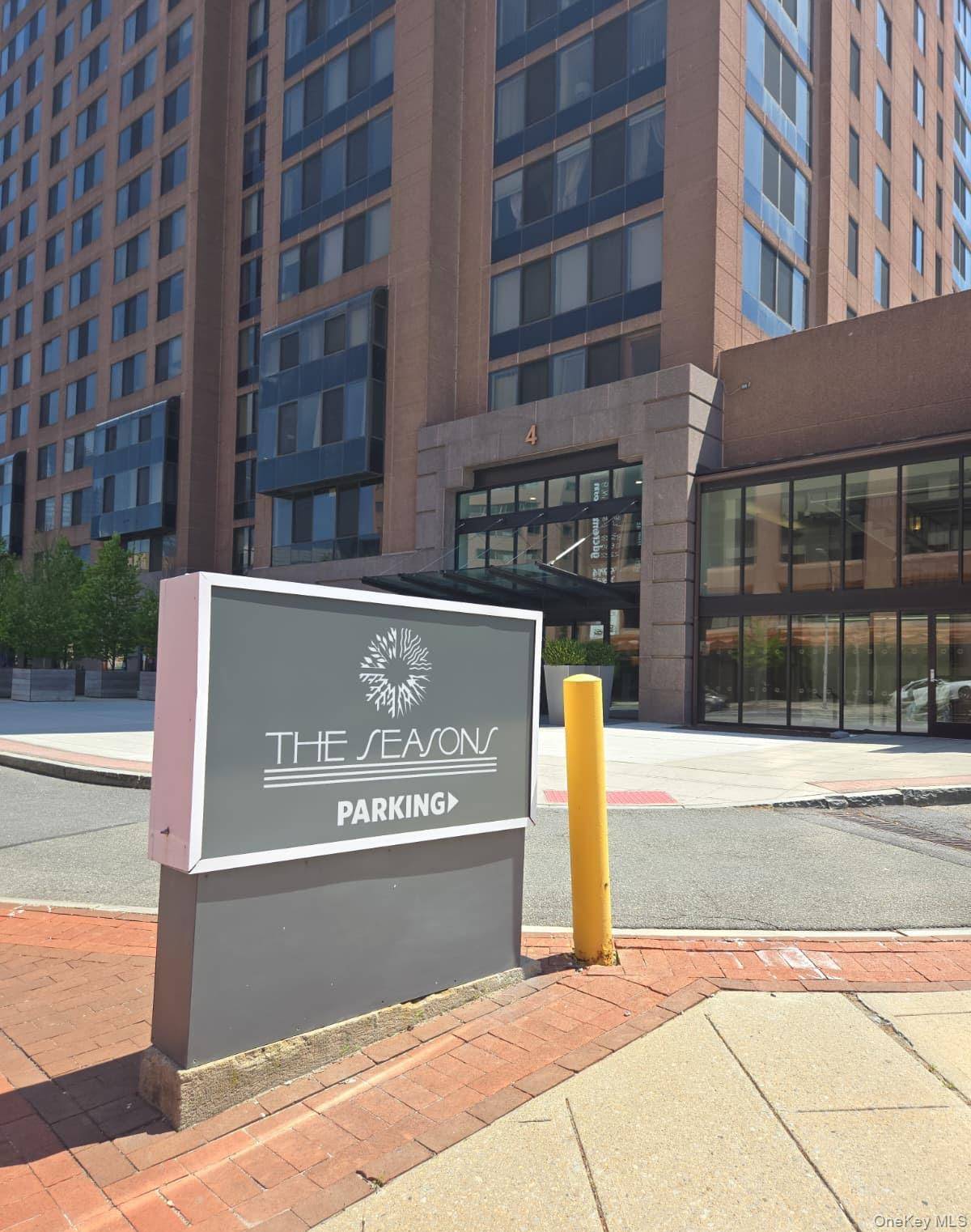 4 Martine AVE #1501, White Plains, NY 10606
