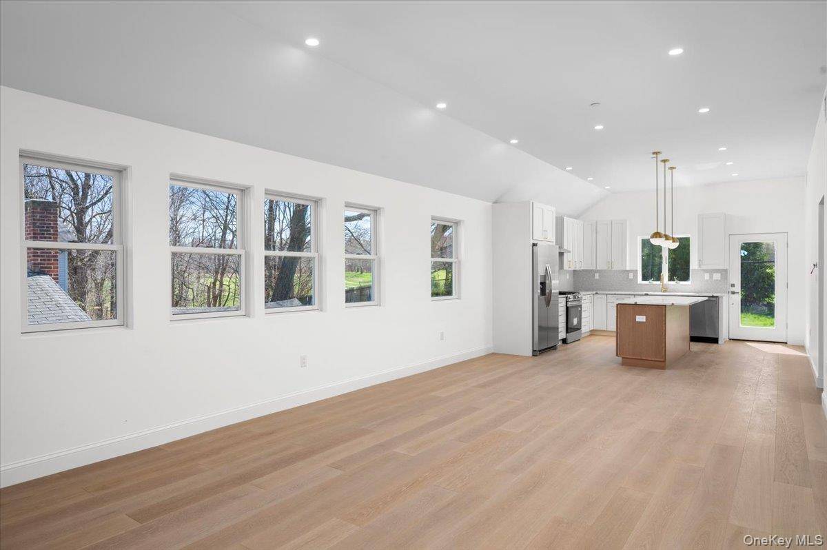 209 Prospect AVE, White Plains, NY 10607