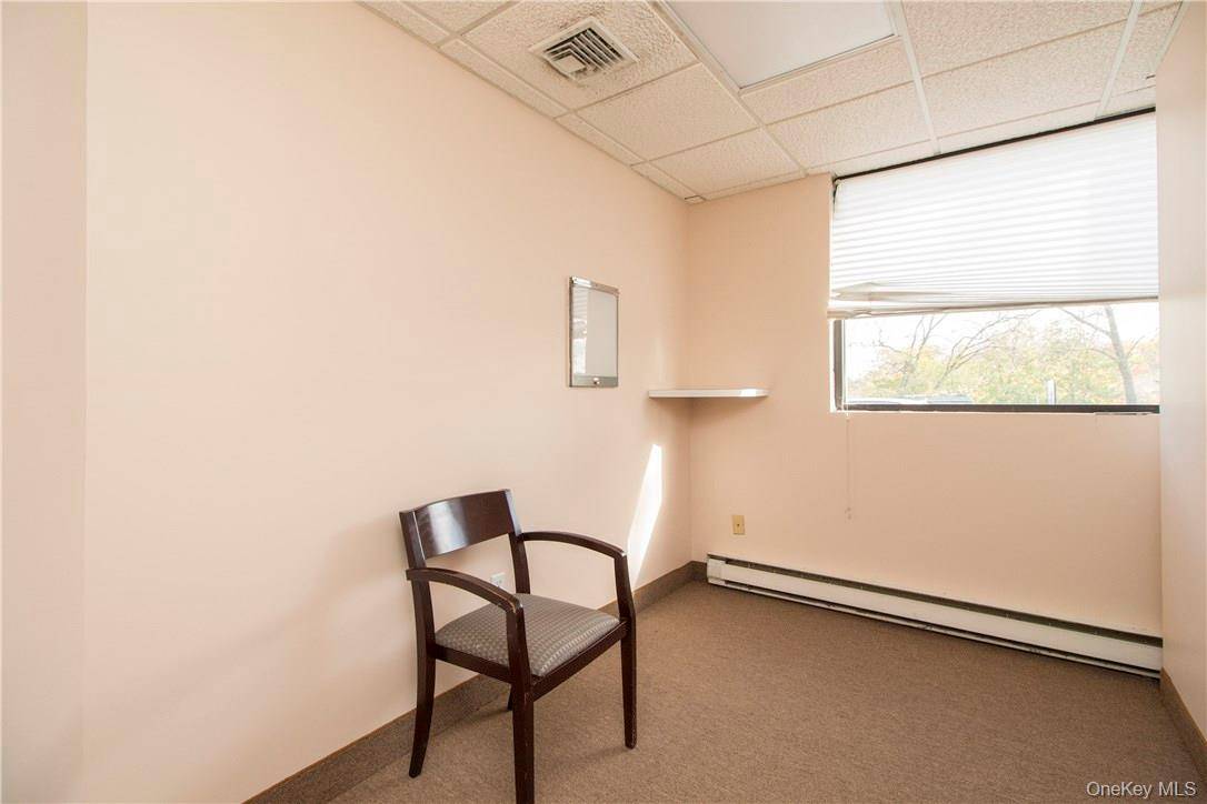 944 N Broadway, Yonkers, NY 10701