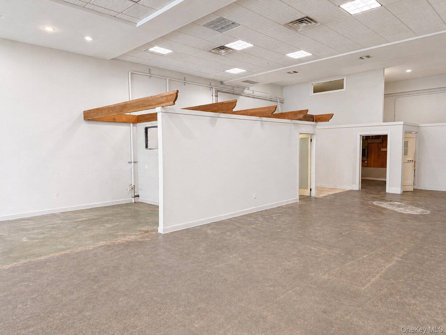 38-44 Front ST, Greenport, NY 11944