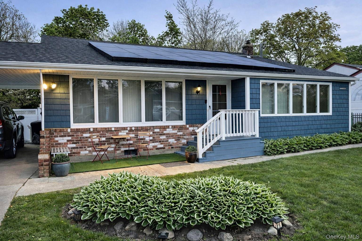 23 Glenwood LN, Huntington, NY 11743