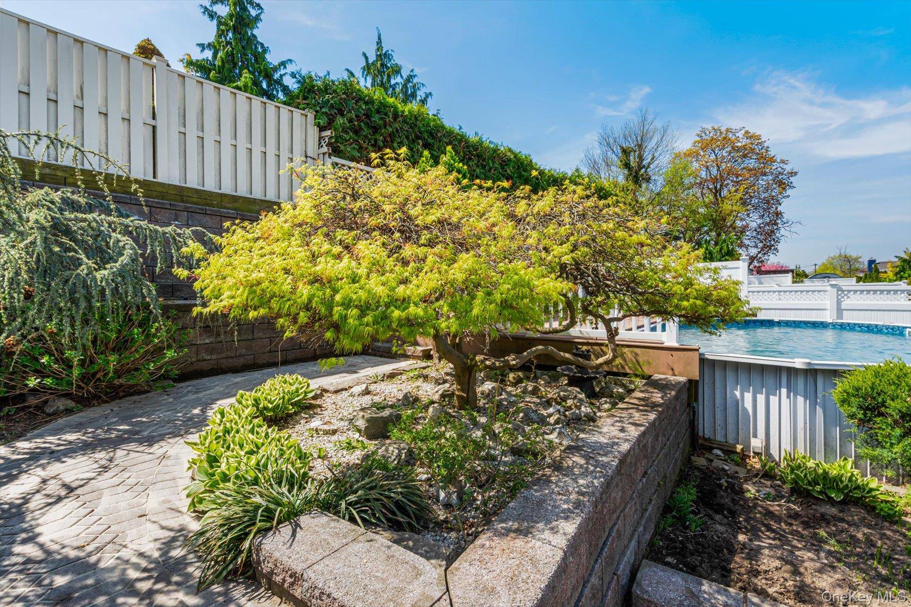 141-60 11th AVE, Malba, NY 11357
