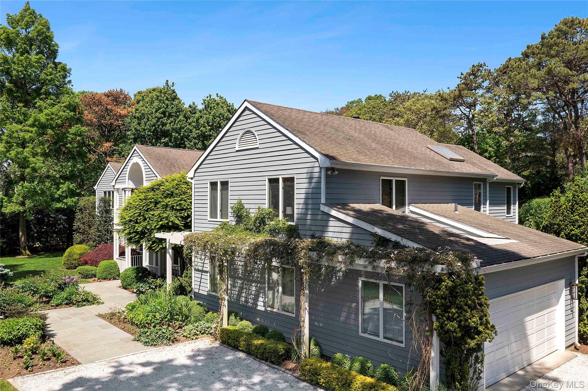 3 Acorn PATH, Quogue, NY 11959