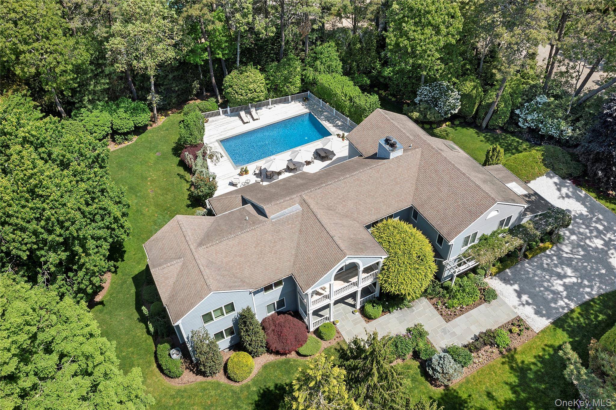 3 Acorn PATH, Quogue, NY 11959