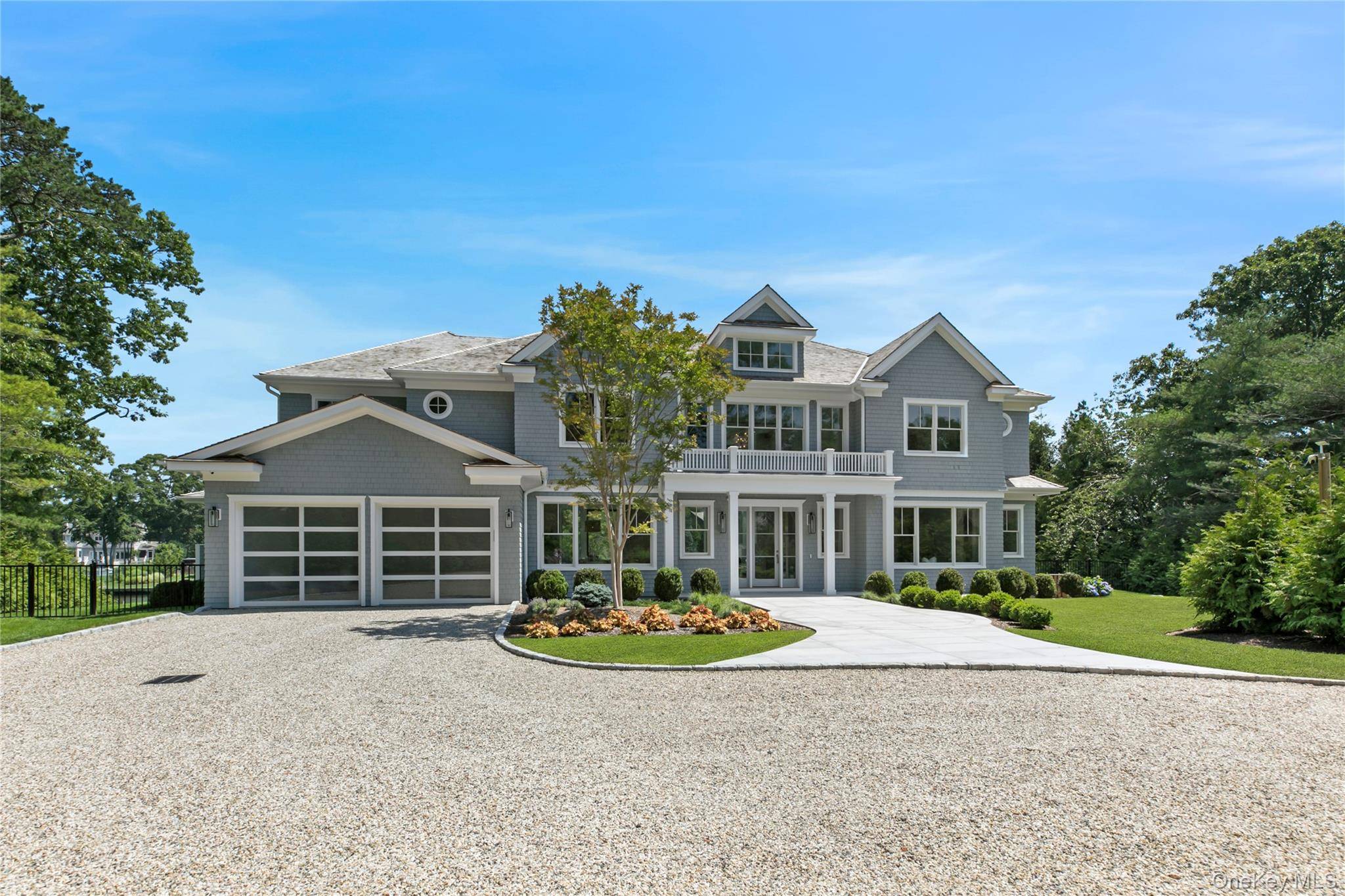 15 Old Point RD, Quogue, NY 11959