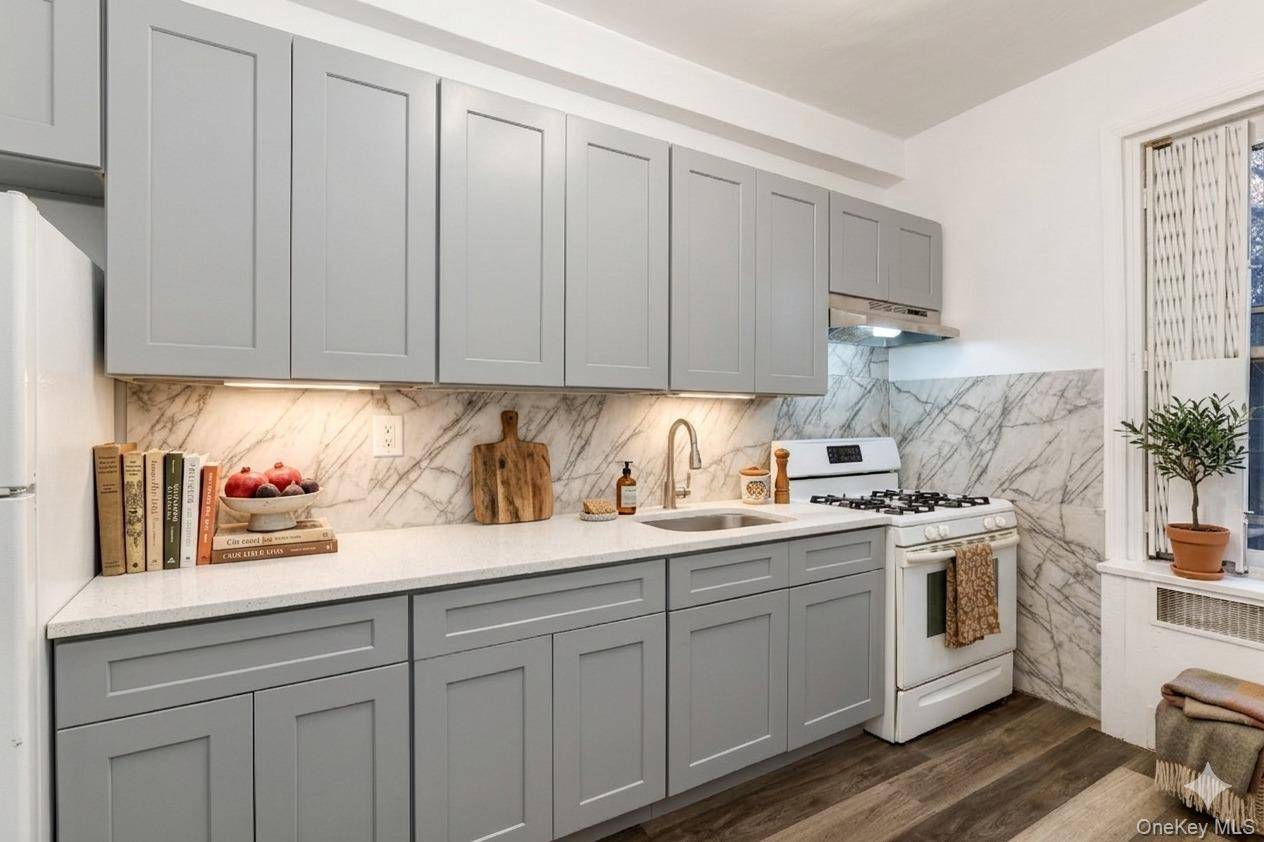 224 Highland BLVD #204, Brooklyn, NY 11207