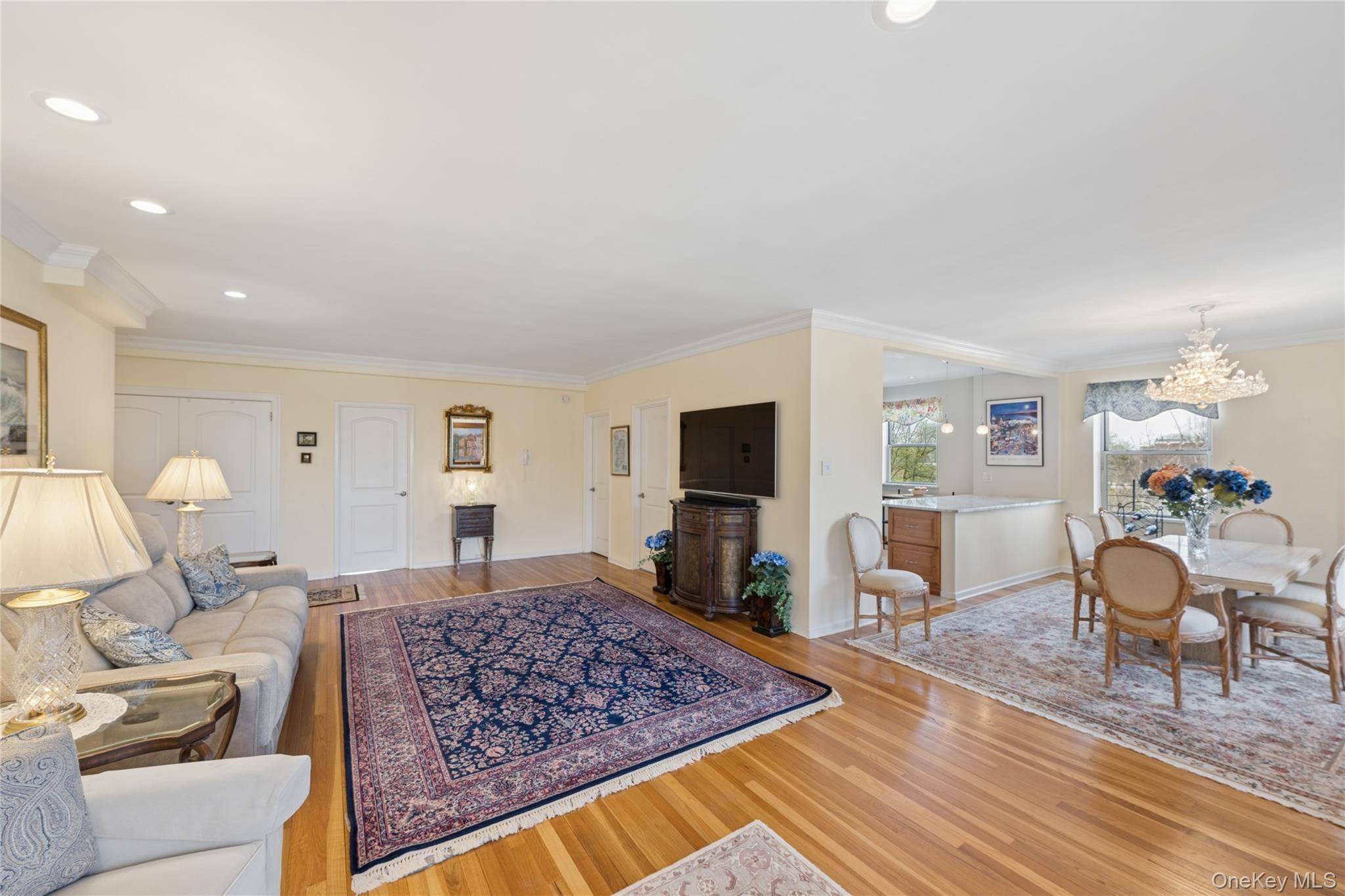 162-01 Powells Cove BLVD #5G, Beechhurst, NY 11357