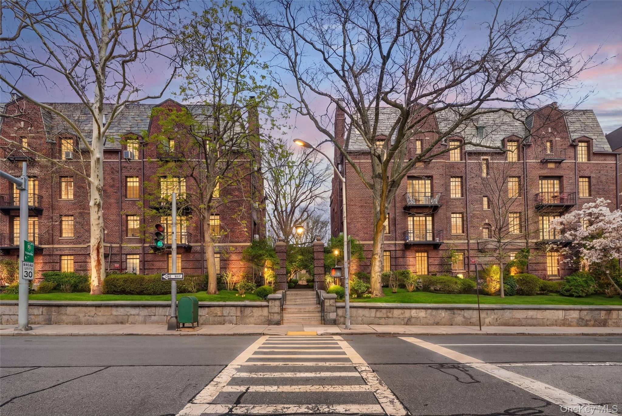 20 N Broadway #O372, White Plains, NY 10601