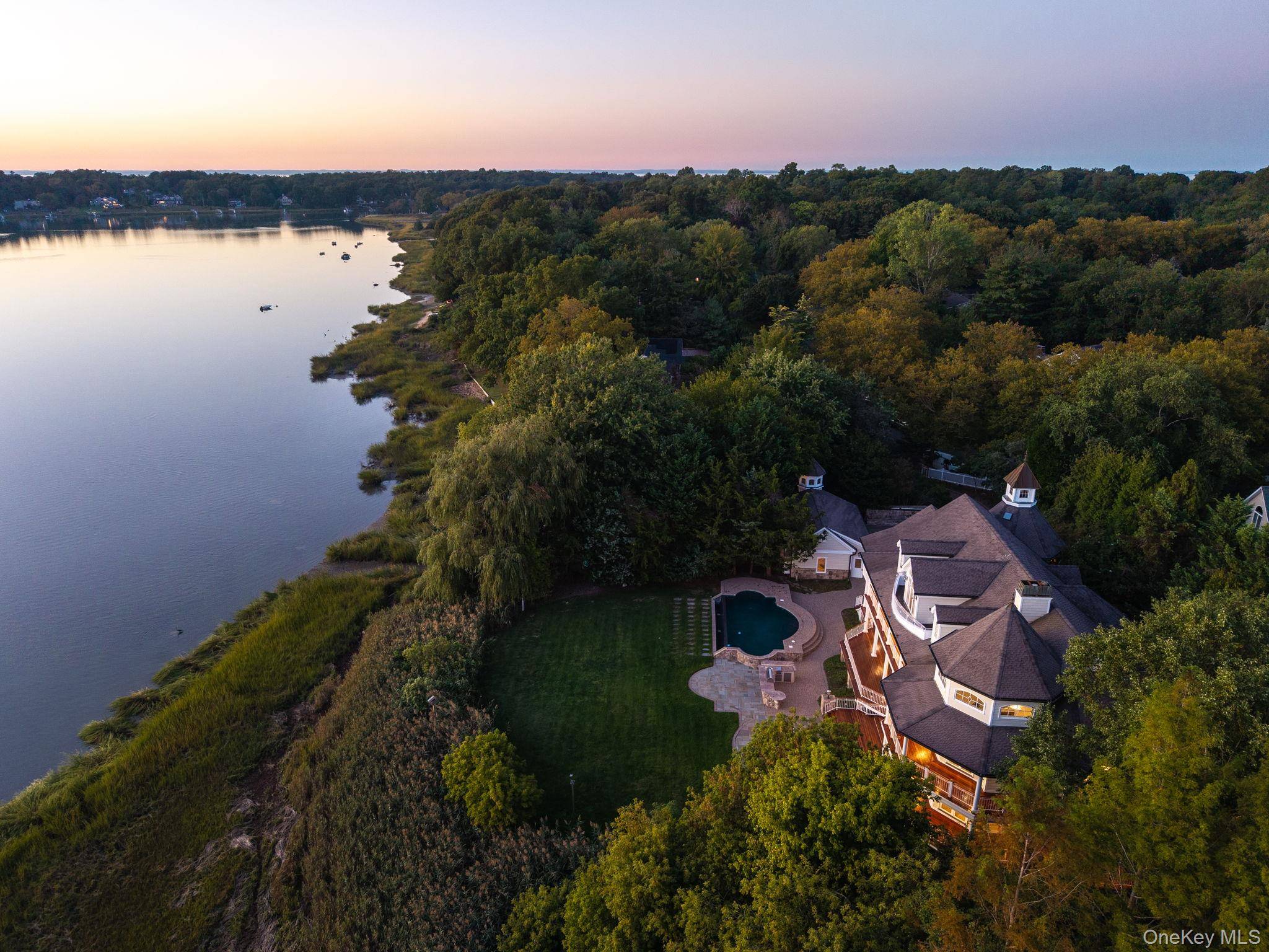 29 Gaul RD, East Setauket, NY 11733