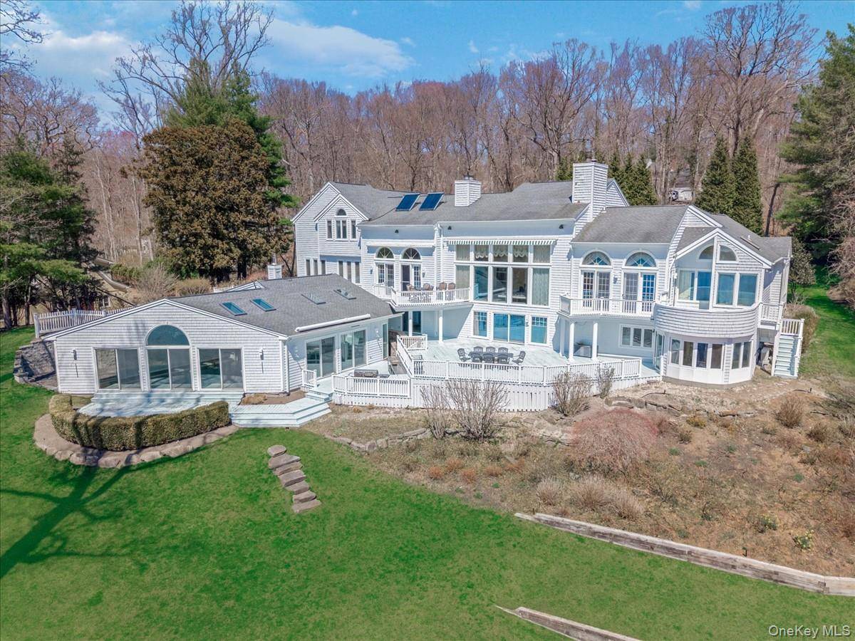 19 Mallard DR, Lloyd Harbor, NY 11743