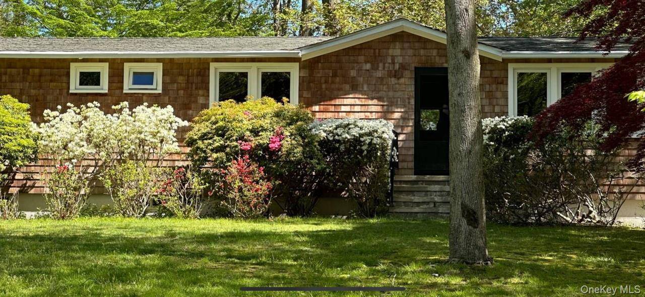 9 Johnston RD, Shelter Island, NY 11964
