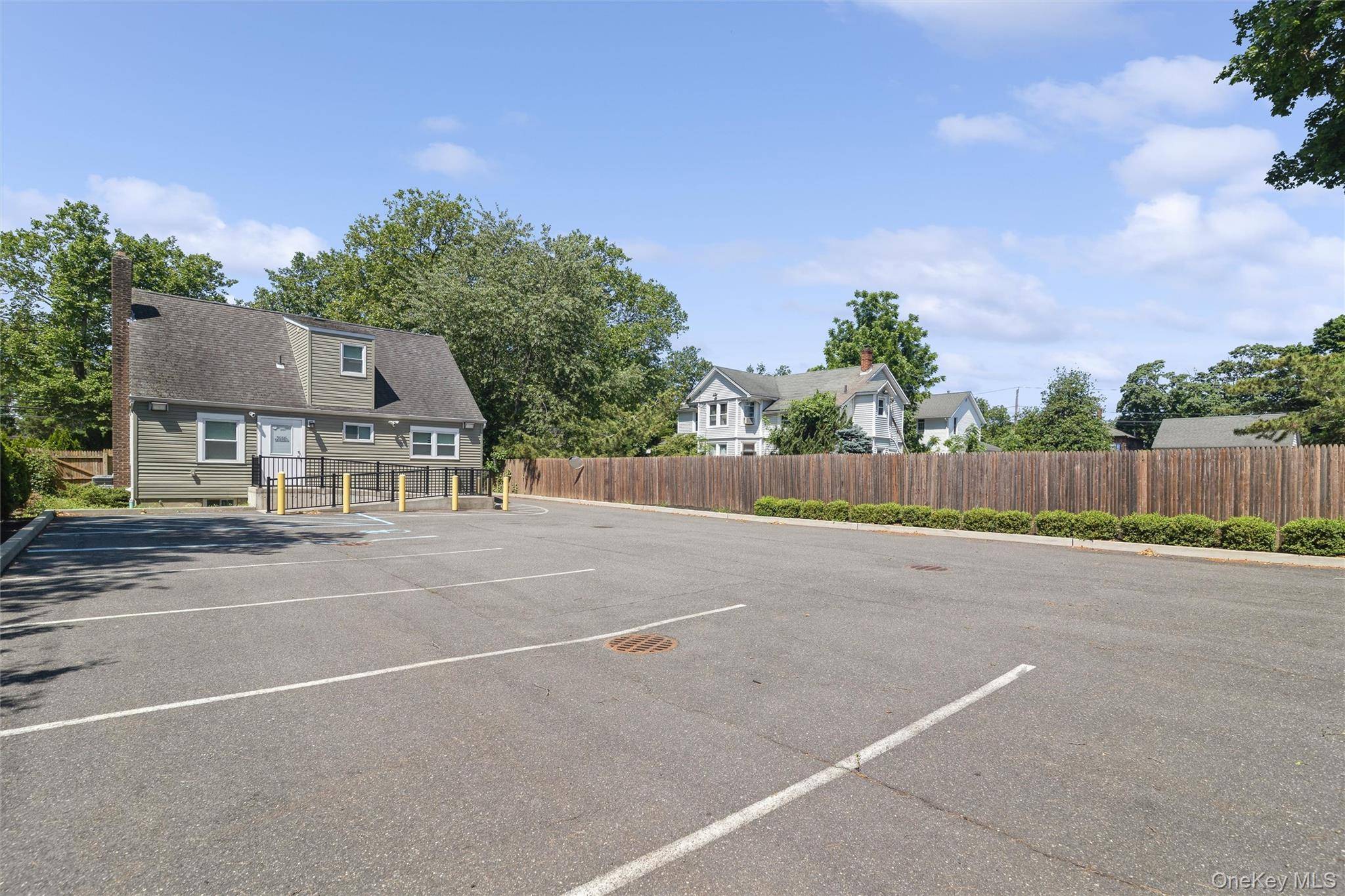976 Roanoke AVE, Riverhead, NY 11901