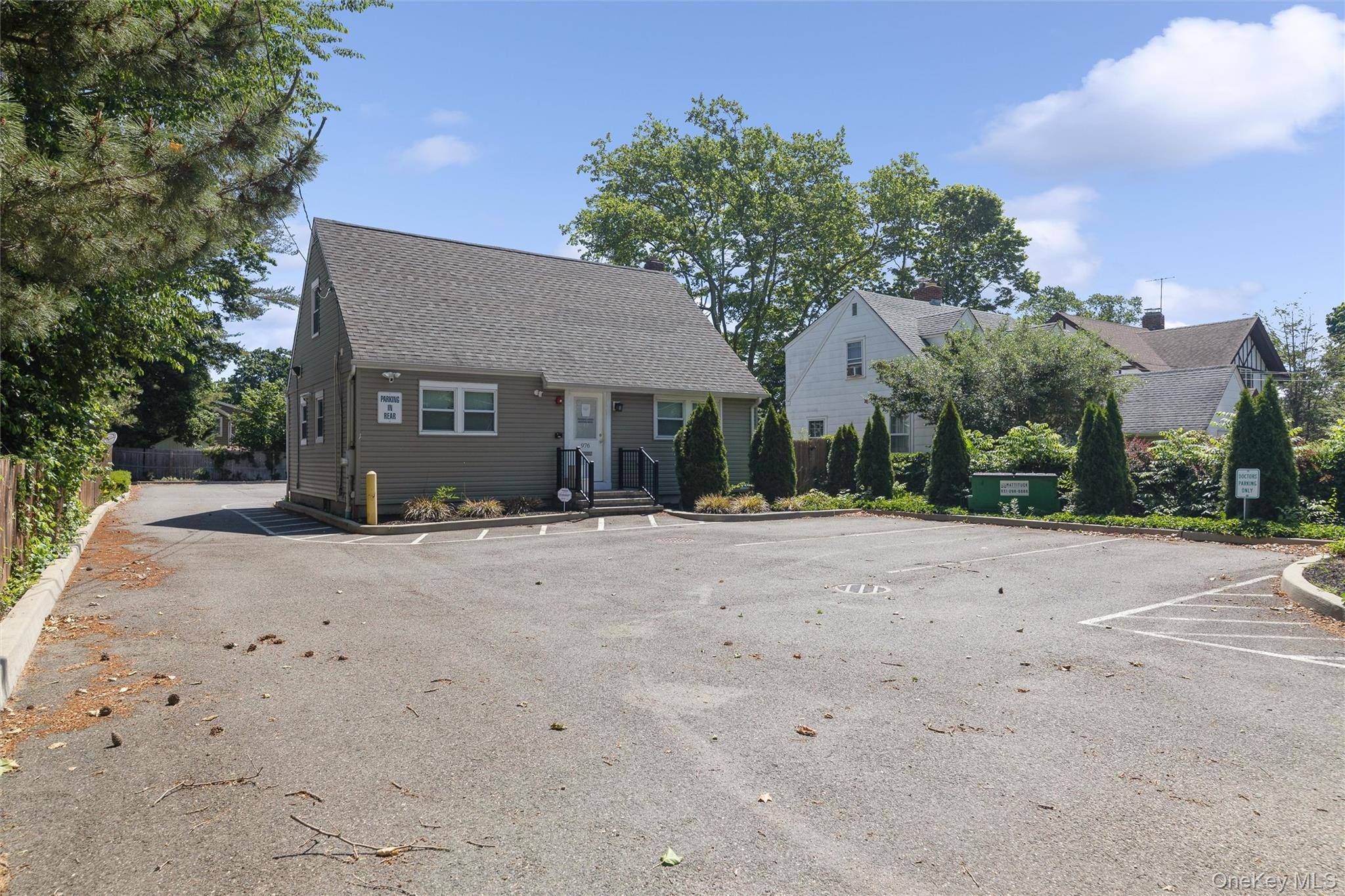976 Roanoke AVE, Riverhead, NY 11901