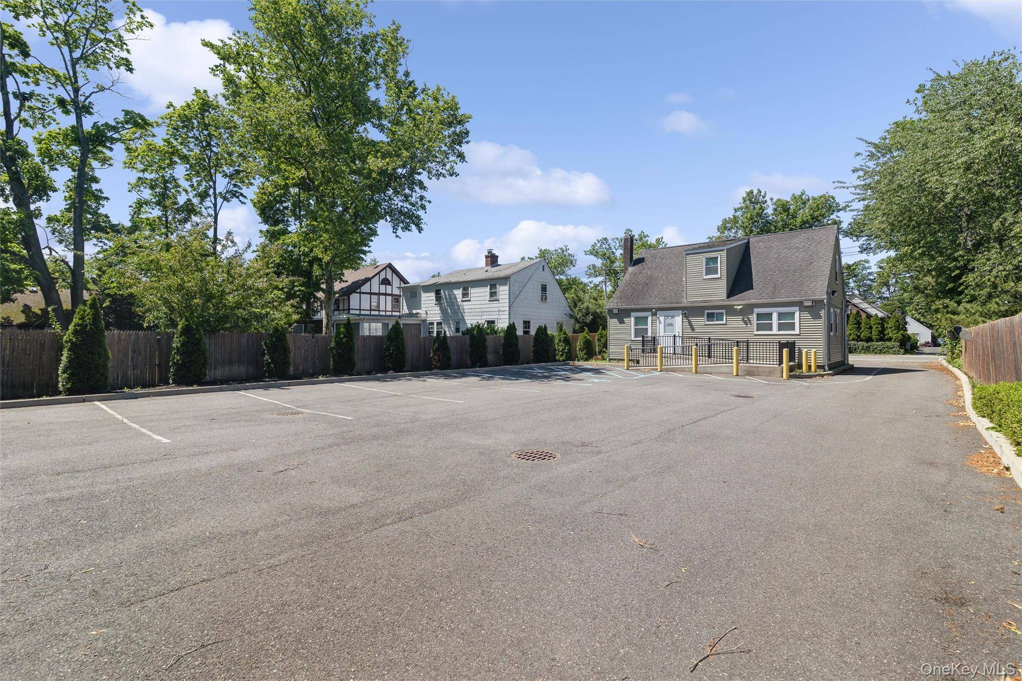 976 Roanoke AVE, Riverhead, NY 11901