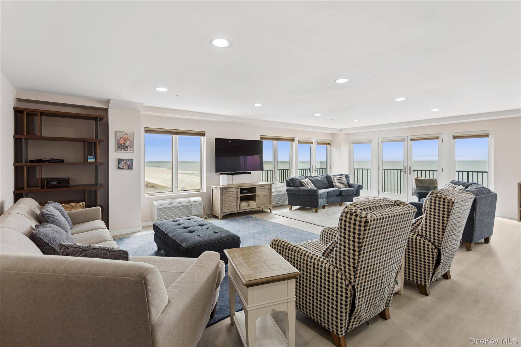 260 W Broadway #7A, Long Beach, NY 11561
