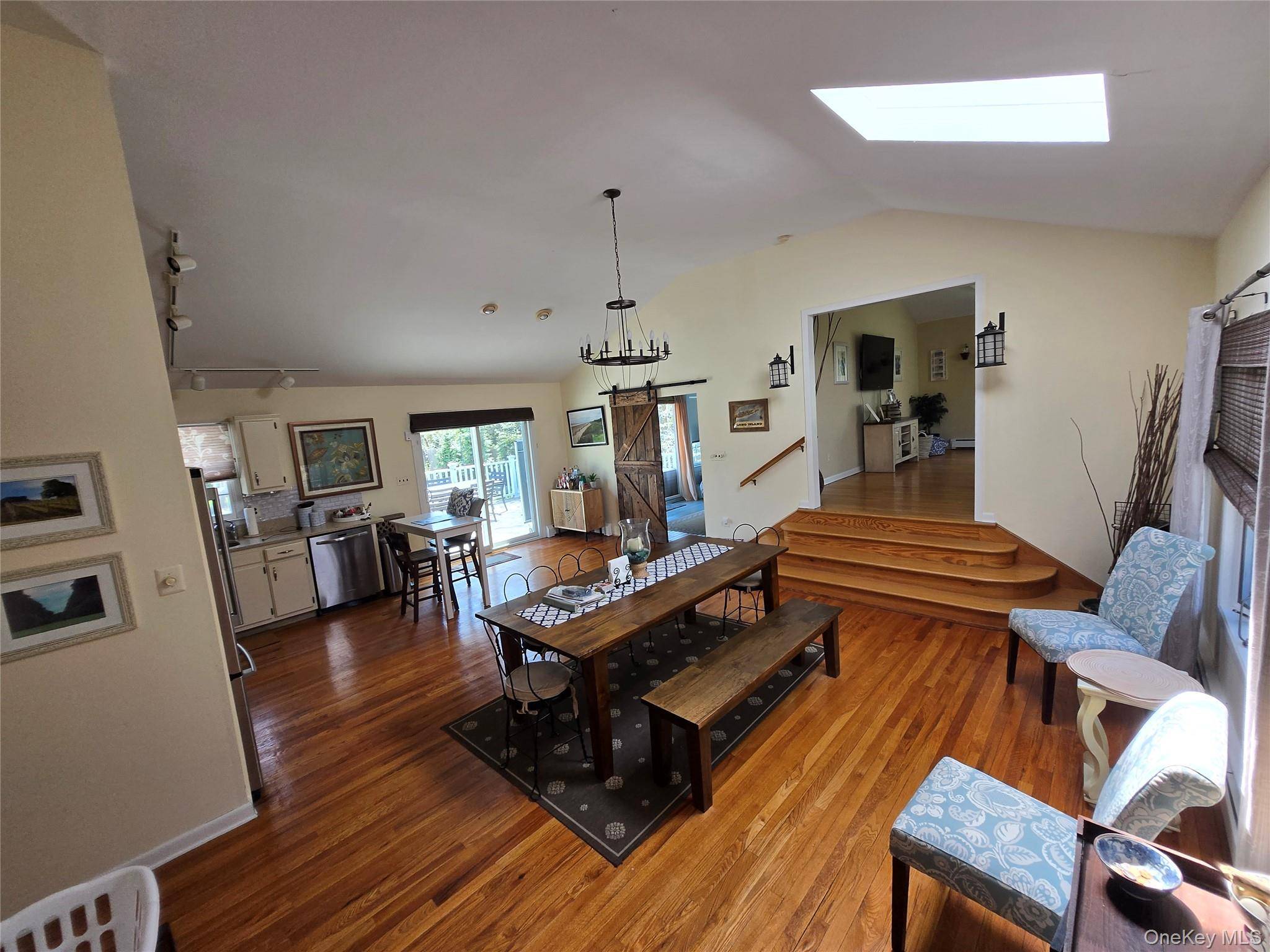 870 Noyack RD, Southampton, NY 11968