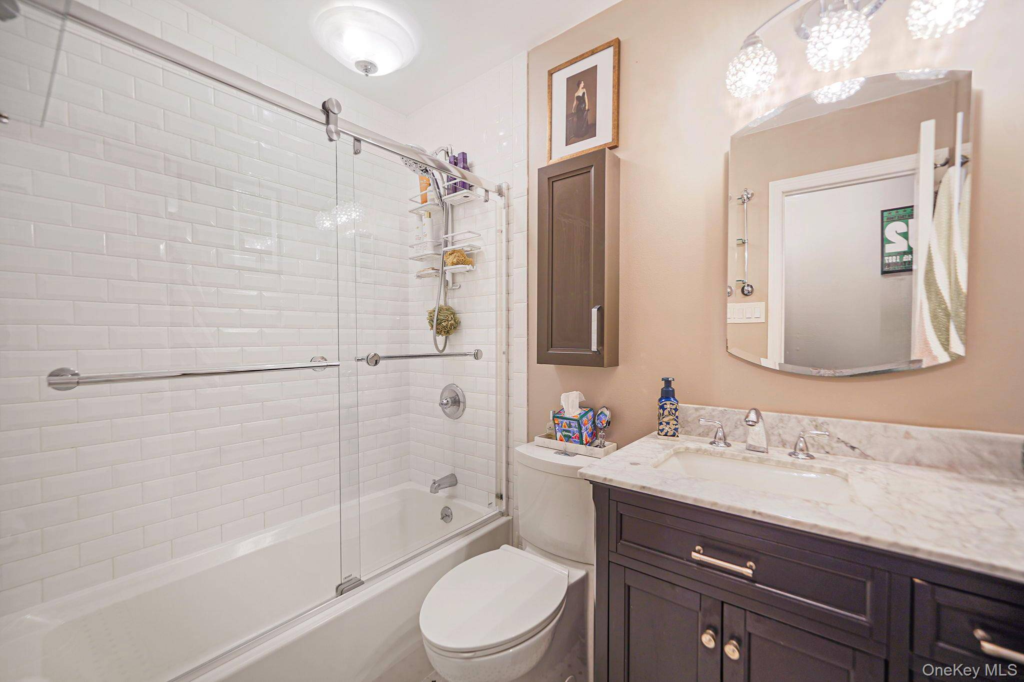 40 W 4th St #103, Patchogue, NY 11772