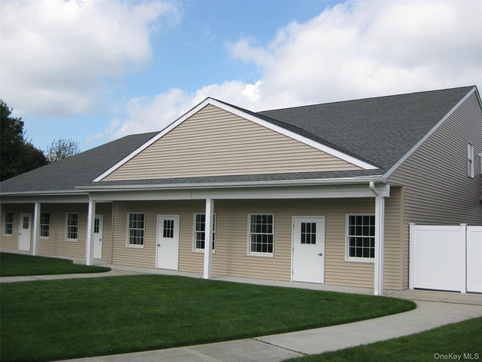1116 Main RD #7, Riverhead, NY 11901