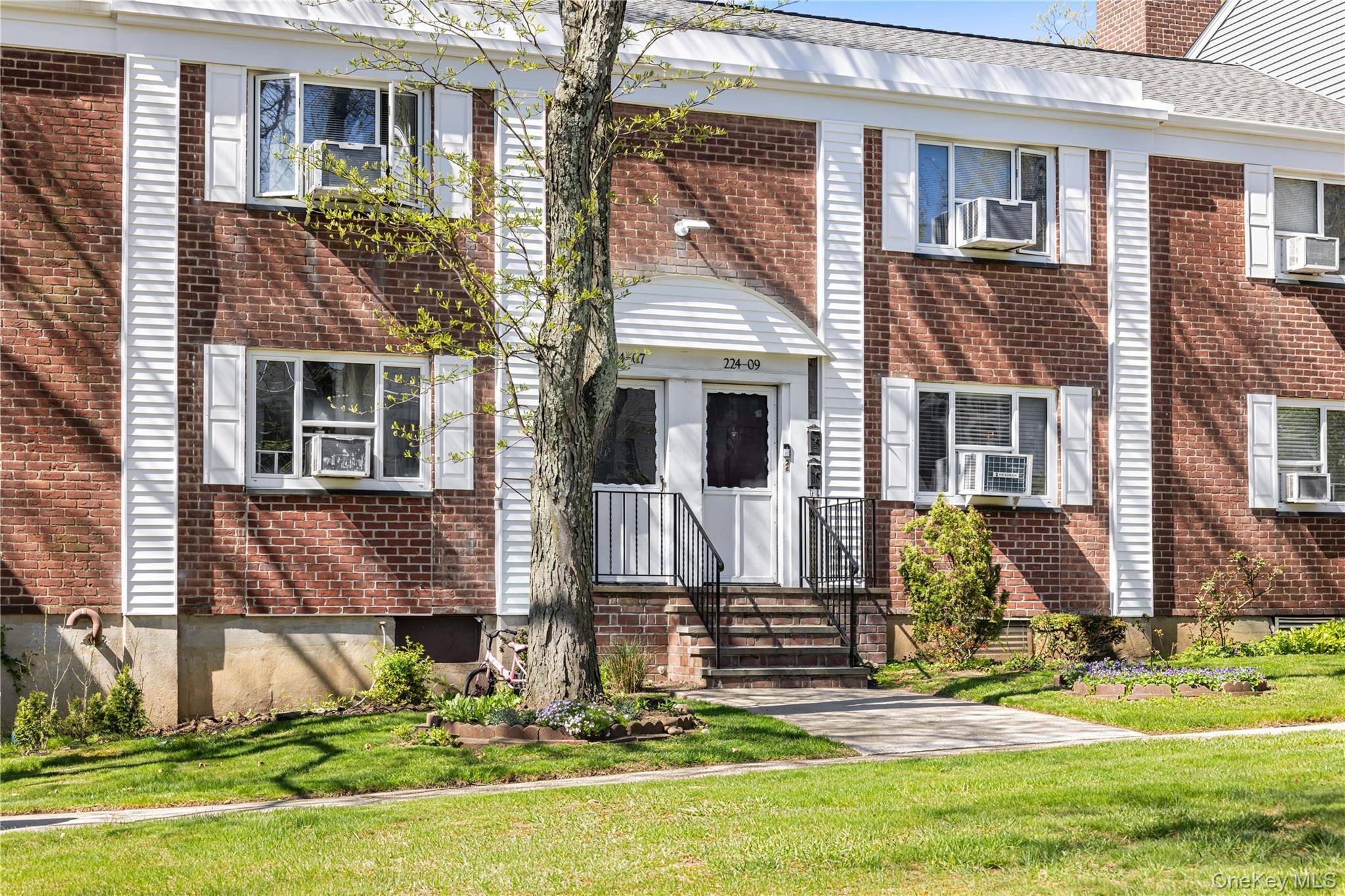 224-09 Manor RD #(Lower) 2408, Queens Village, NY 11427