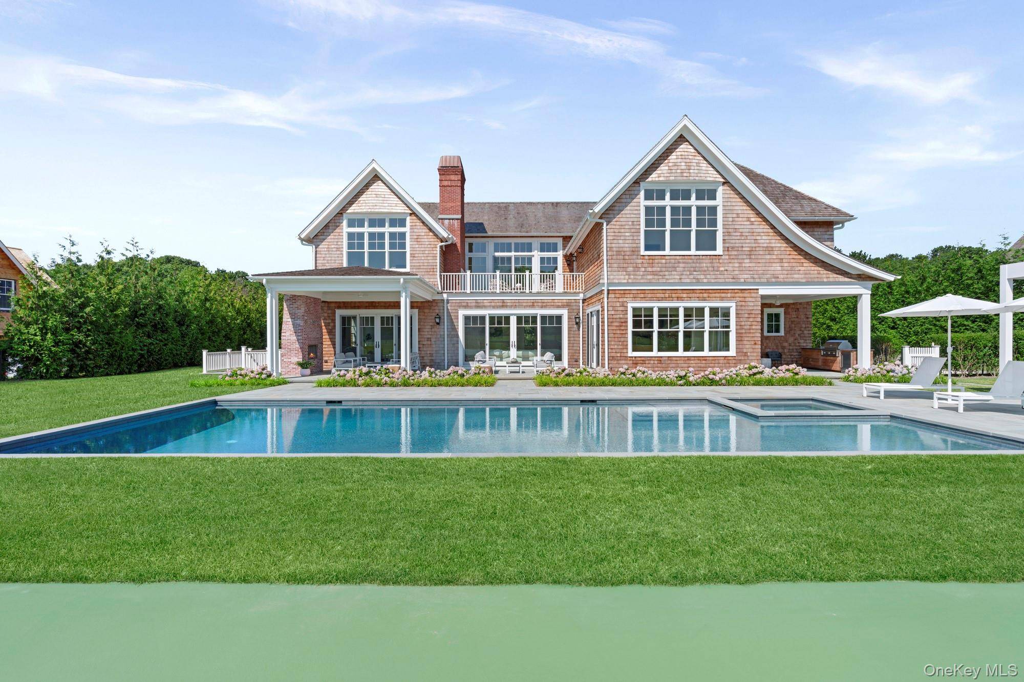 450 Seven Ponds Towd RD, Water Mill, NY 11976