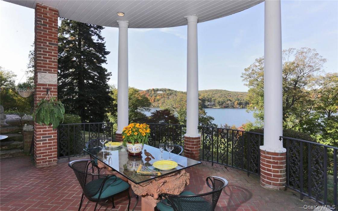 262 Tuxedo RD, Tuxedo Park, NY 10987