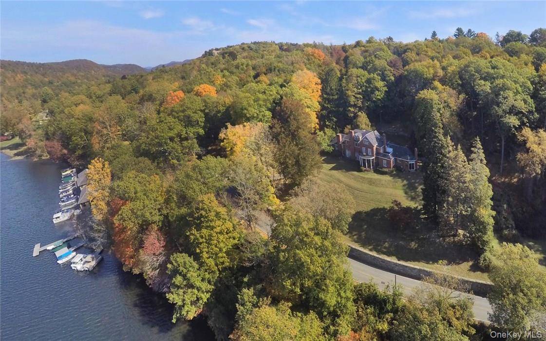 262 Tuxedo RD, Tuxedo Park, NY 10987