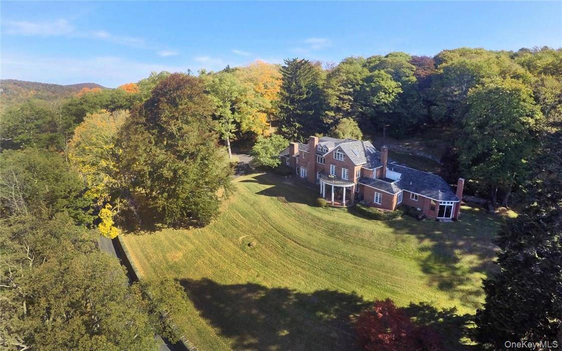 262 Tuxedo RD, Tuxedo Park, NY 10987