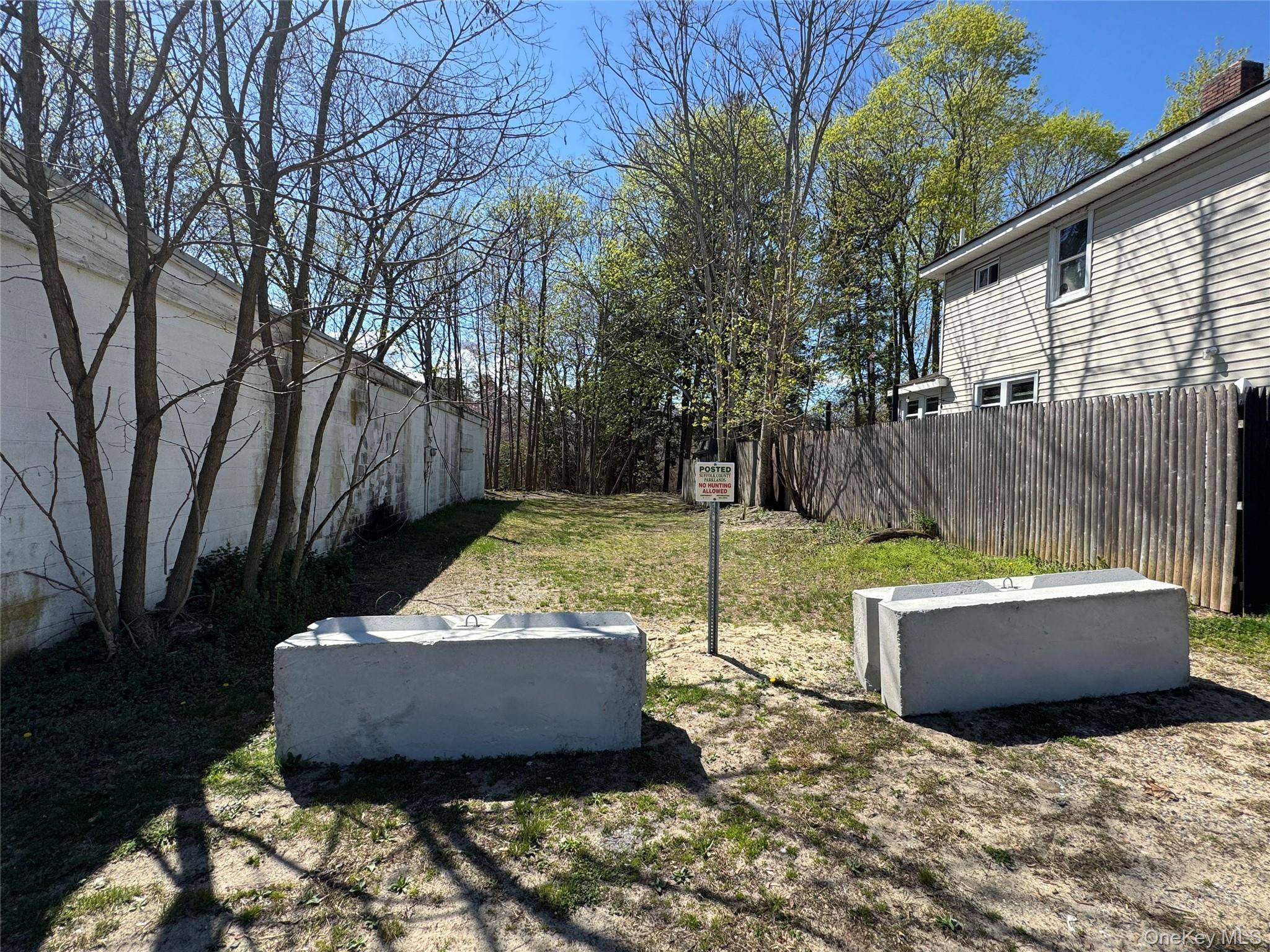 849-853 W Main ST, Riverhead, NY 11901