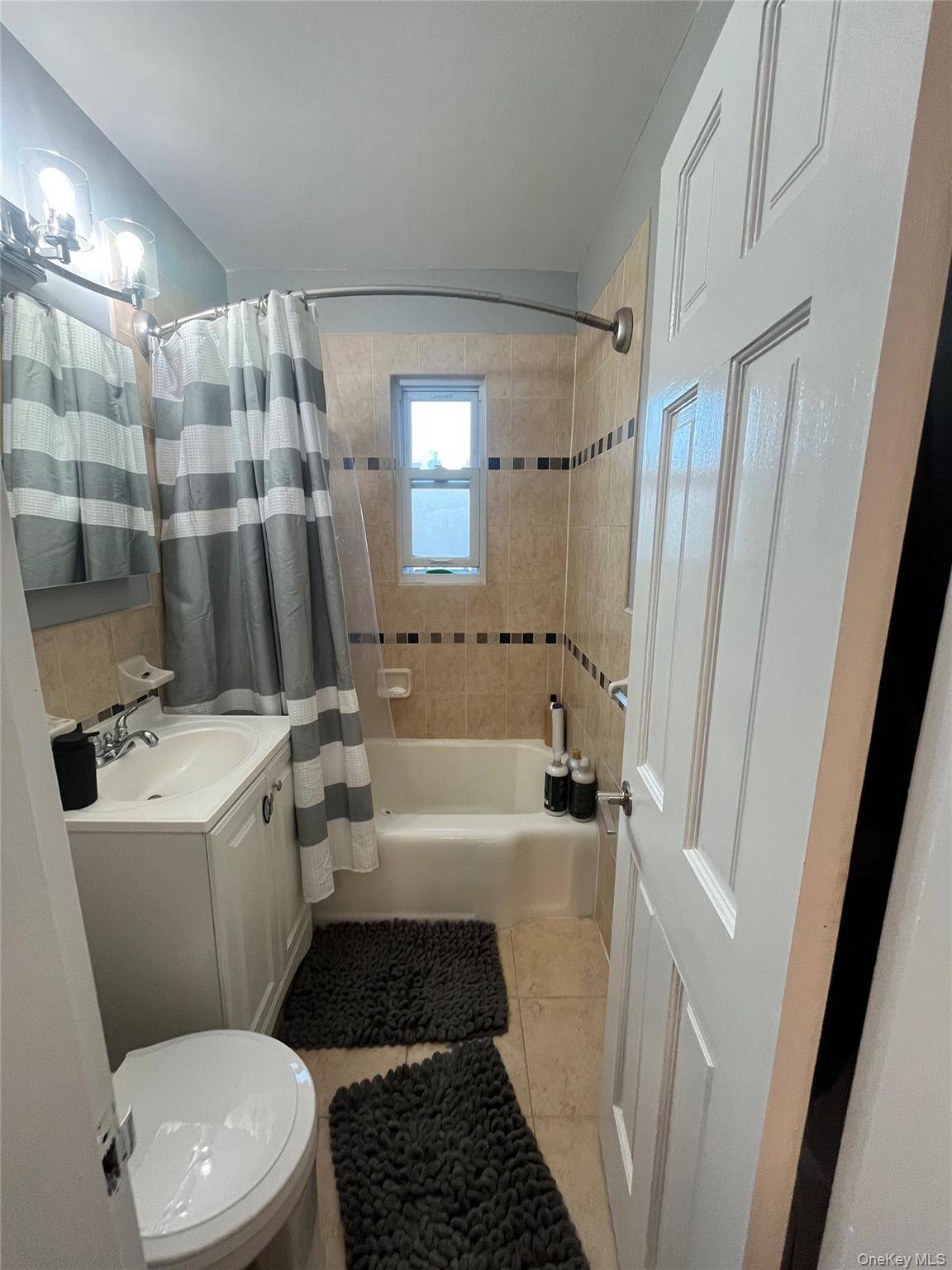 19811 Dunton AVE #2A, Hollis, NY 11423