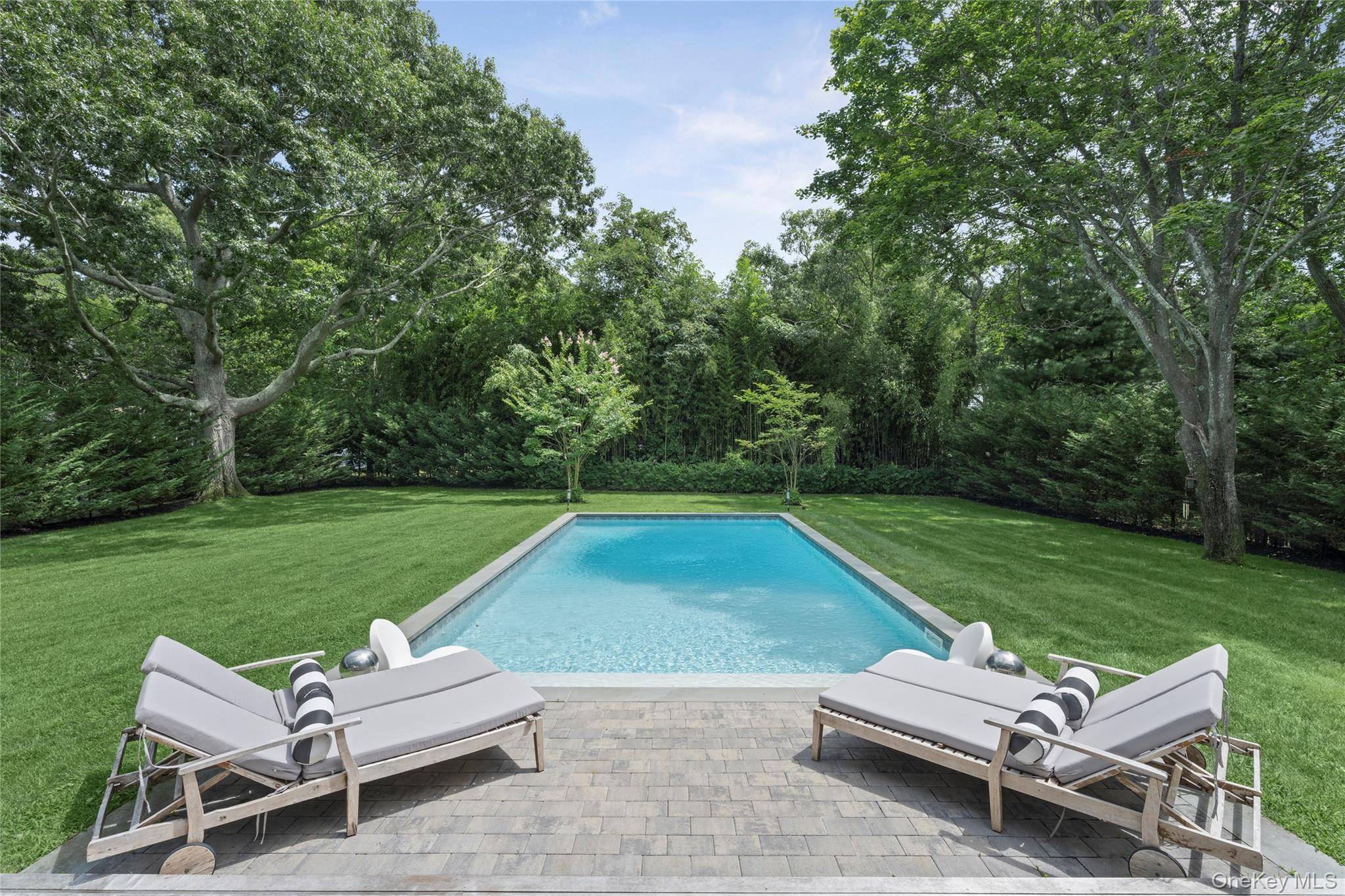 64 Hazelwood AVE, Westhampton Beach, NY 11978