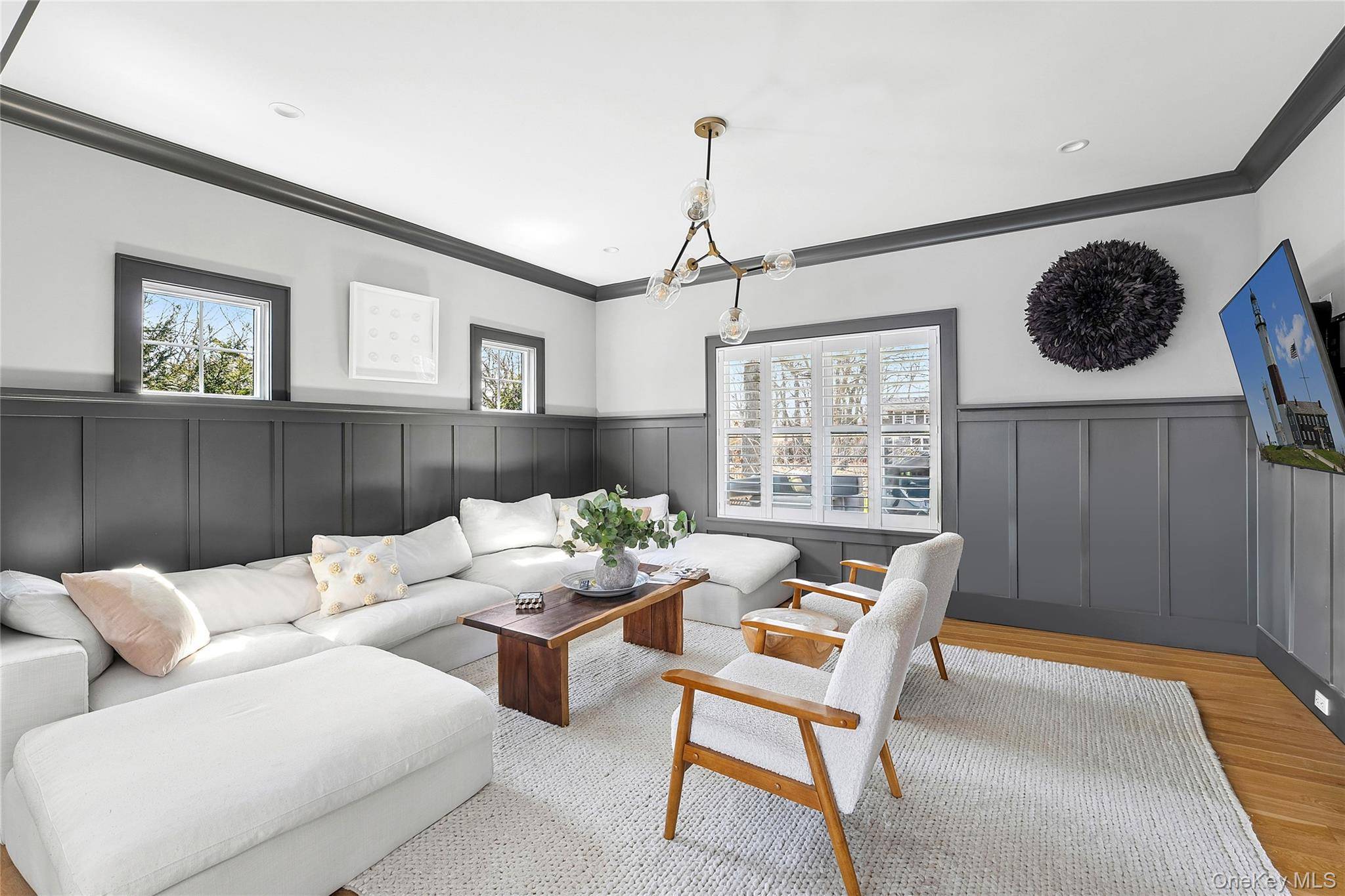 64 Hazelwood AVE, Westhampton Beach, NY 11978